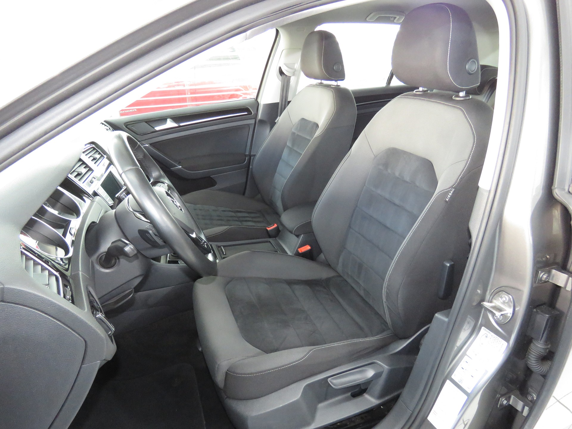 VW Golf 1.4 TSI Highline DSG (Automat)-image-7