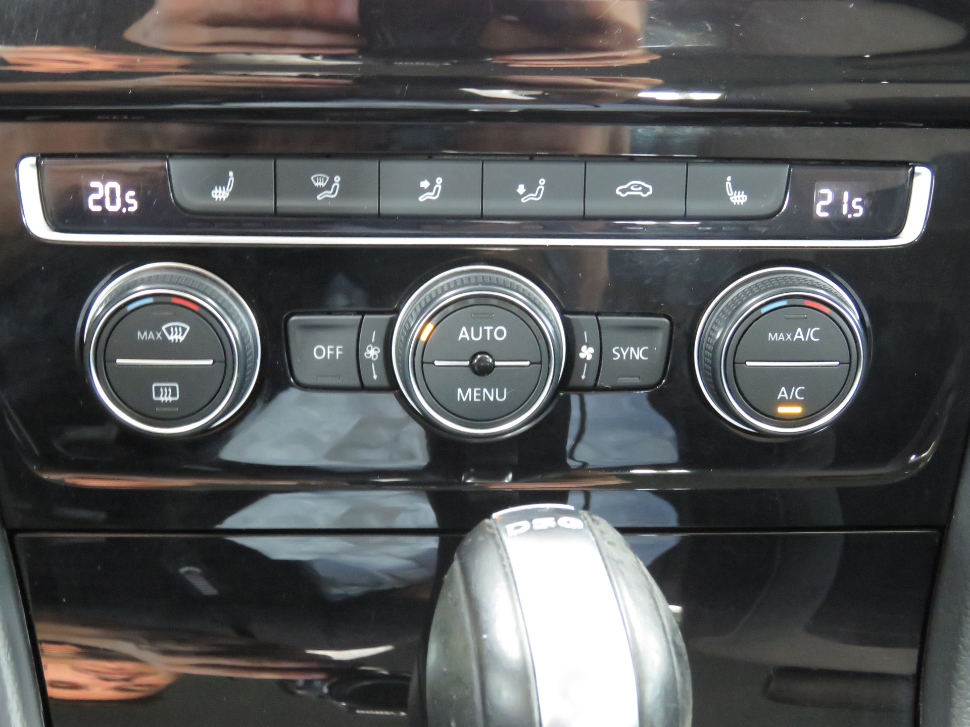 VW Golf 1.4 TSI Highline DSG (Automat)-image-17