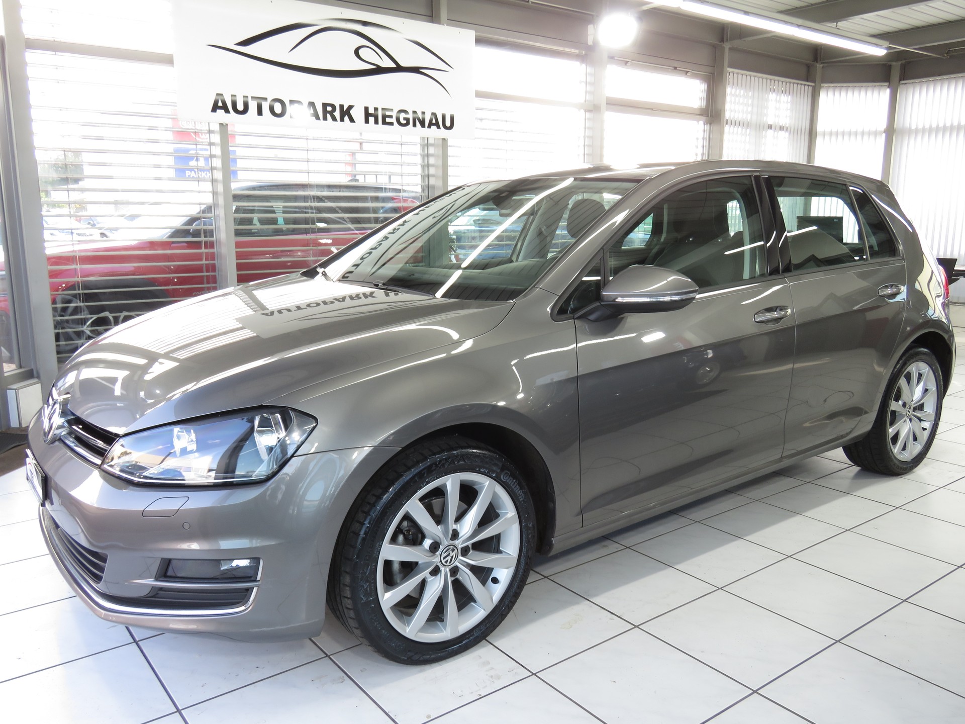 VW Golf 1.4 TSI Highline DSG (Automat)-image-0