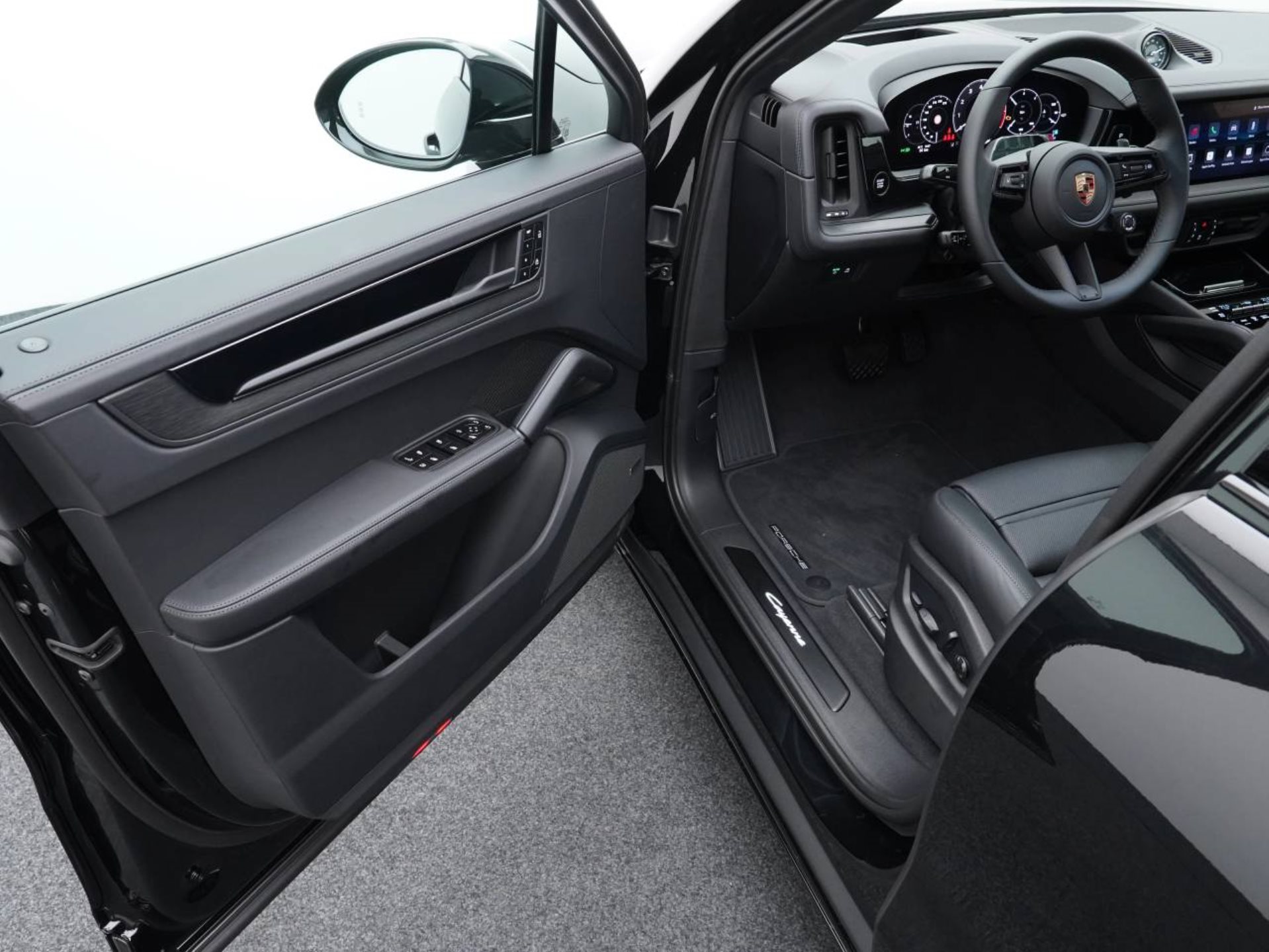 PORSCHE Cayenne E-Hybrid Coupé Black Edition-showroom-element-3