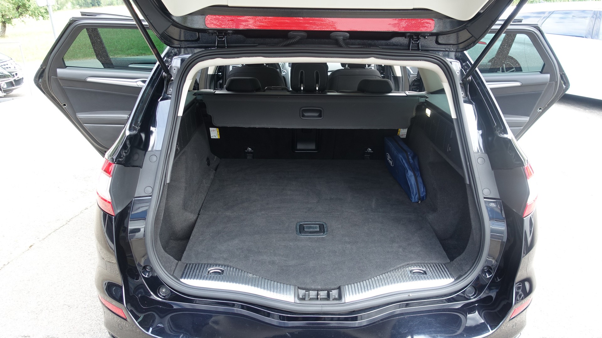 FORD Mondeo 2.0 TDCi Titanium-image-13