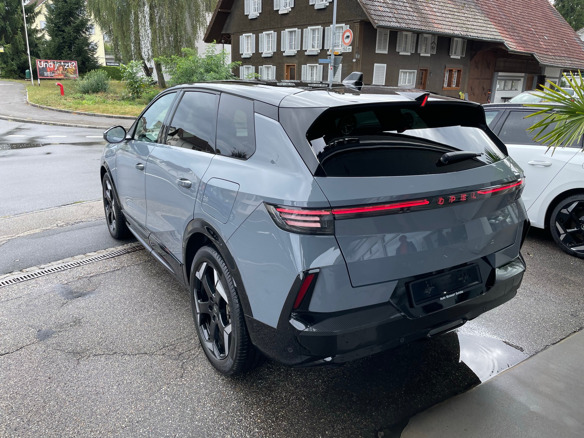 OPEL Grandland Elektro 73kWh Ultimate 4WD-image-2