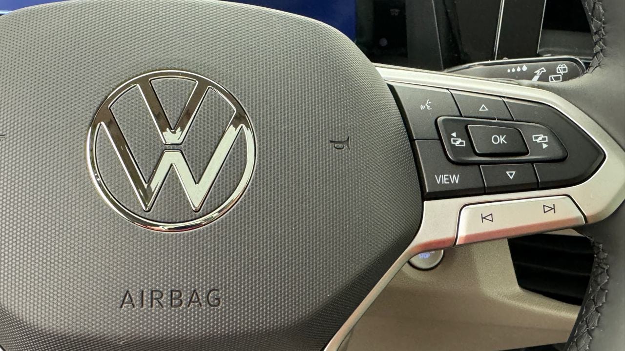 VW Multivan 2.0 TDI Life DSG-image-9