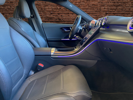MERCEDES-BENZ C 300de T 4M AMG Line-image-12