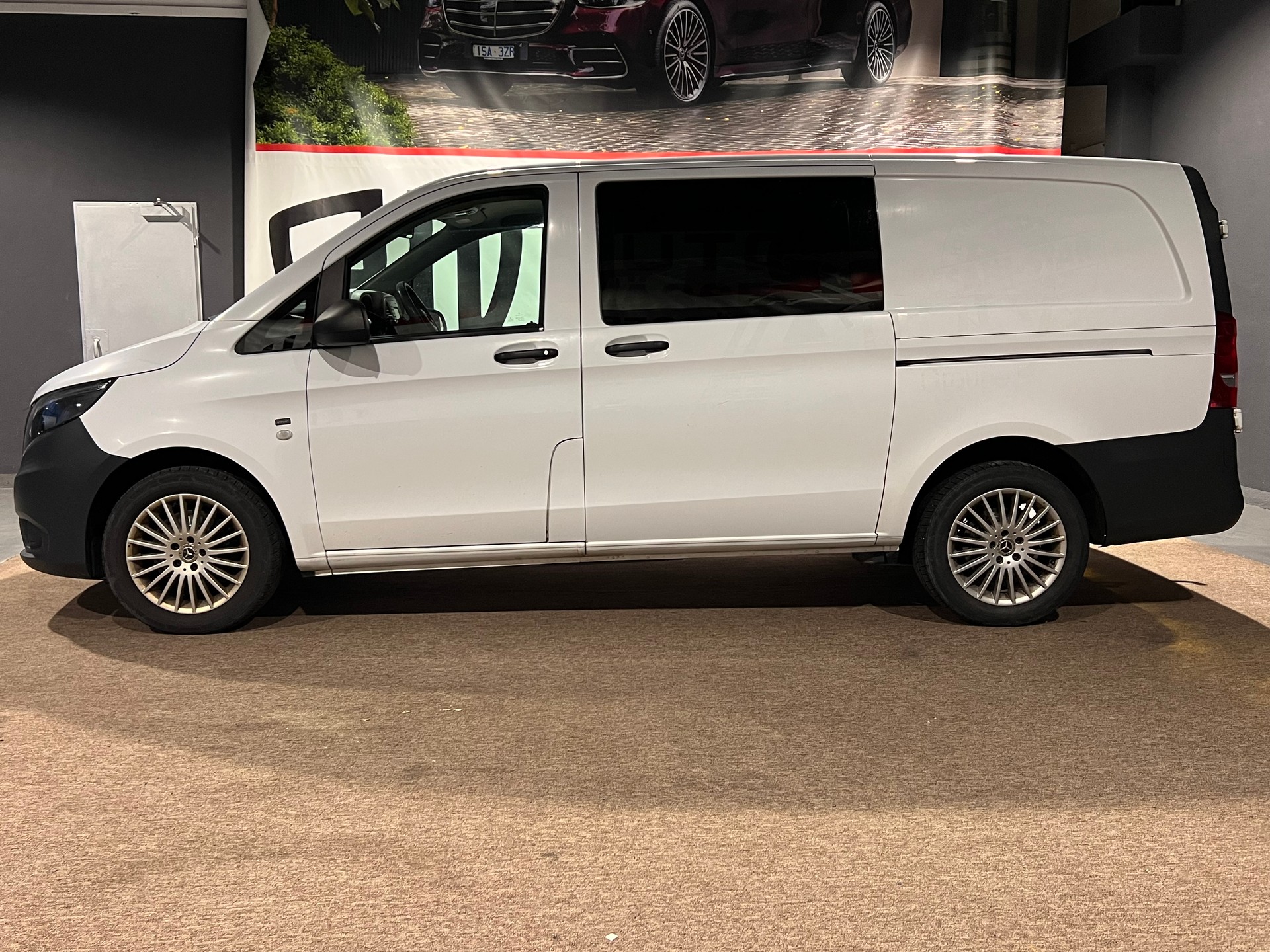 MERCEDES-BENZ Vito 119 BlueTEC Mixto L 4Matic 7G-Tronic Euro 6-image-6