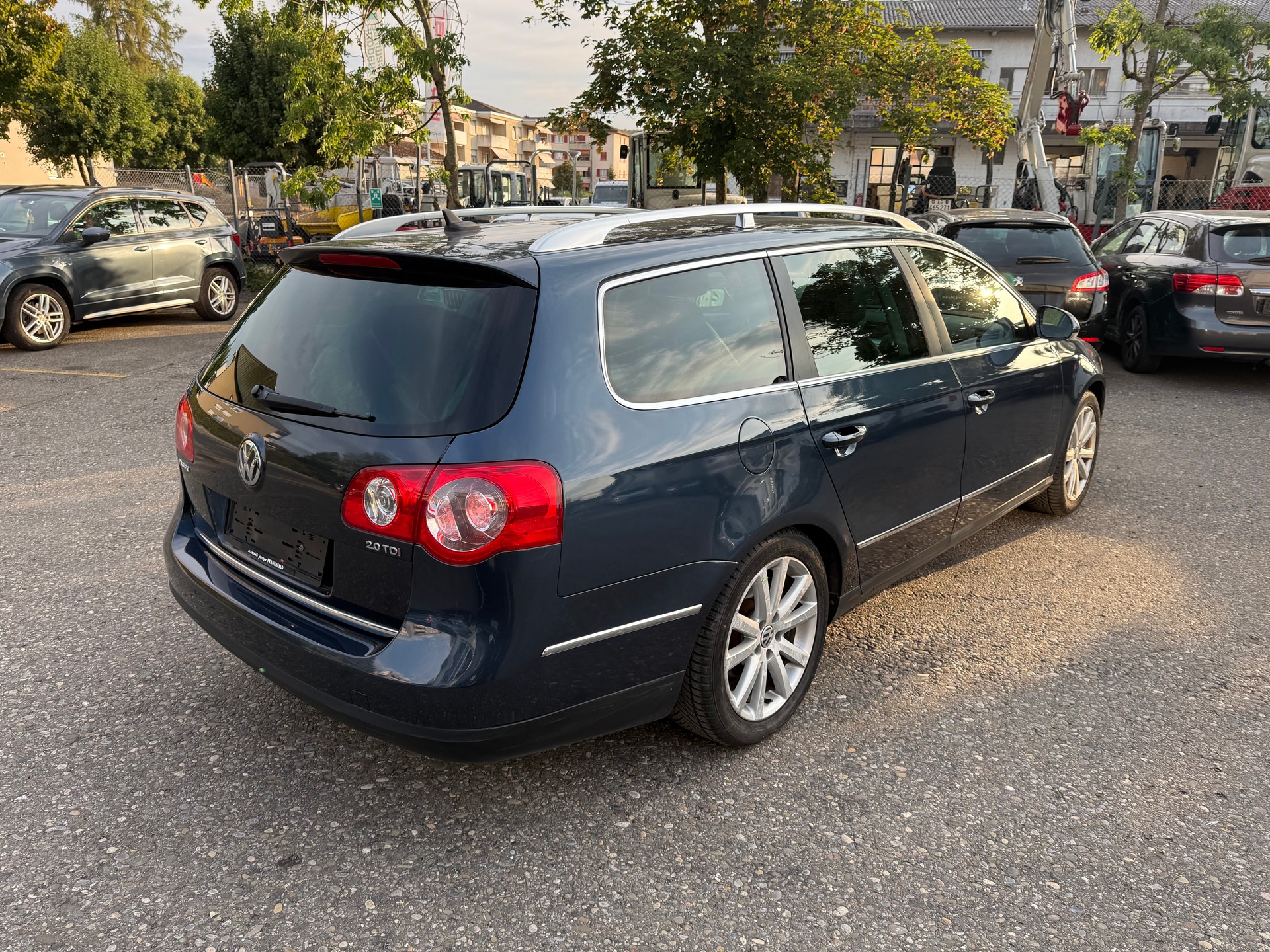 VW Passat Variant 2.0 TDI Highline-image-2