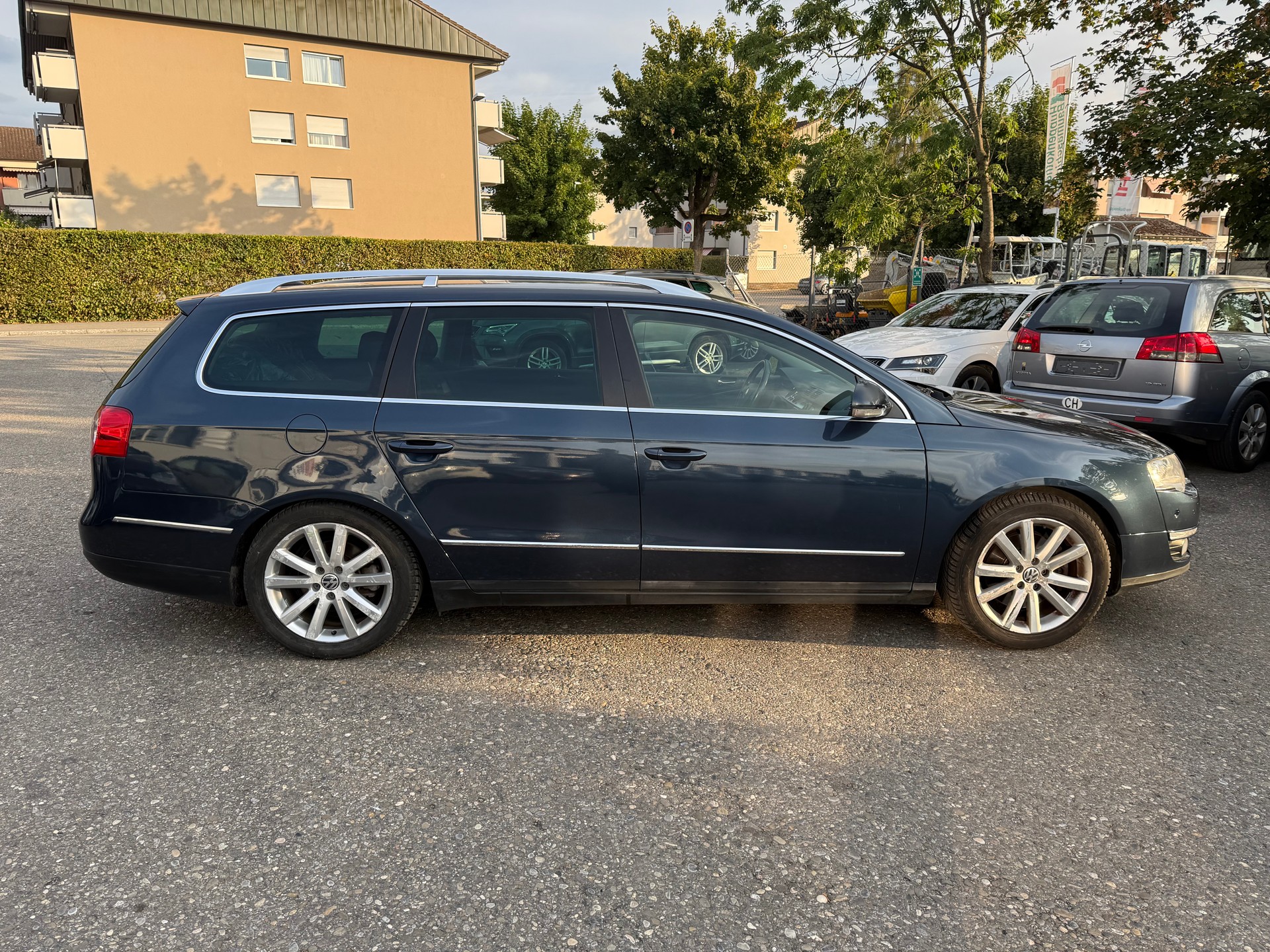 VW Passat Variant 2.0 TDI Highline-image-4