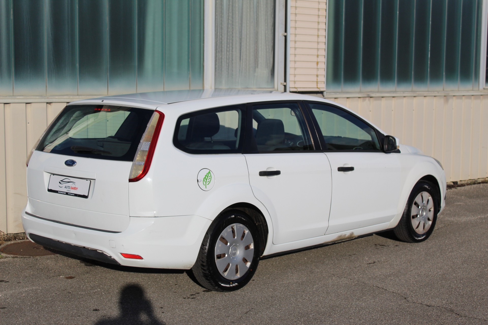 FORD Focus 1.6i Ambiente-image-2