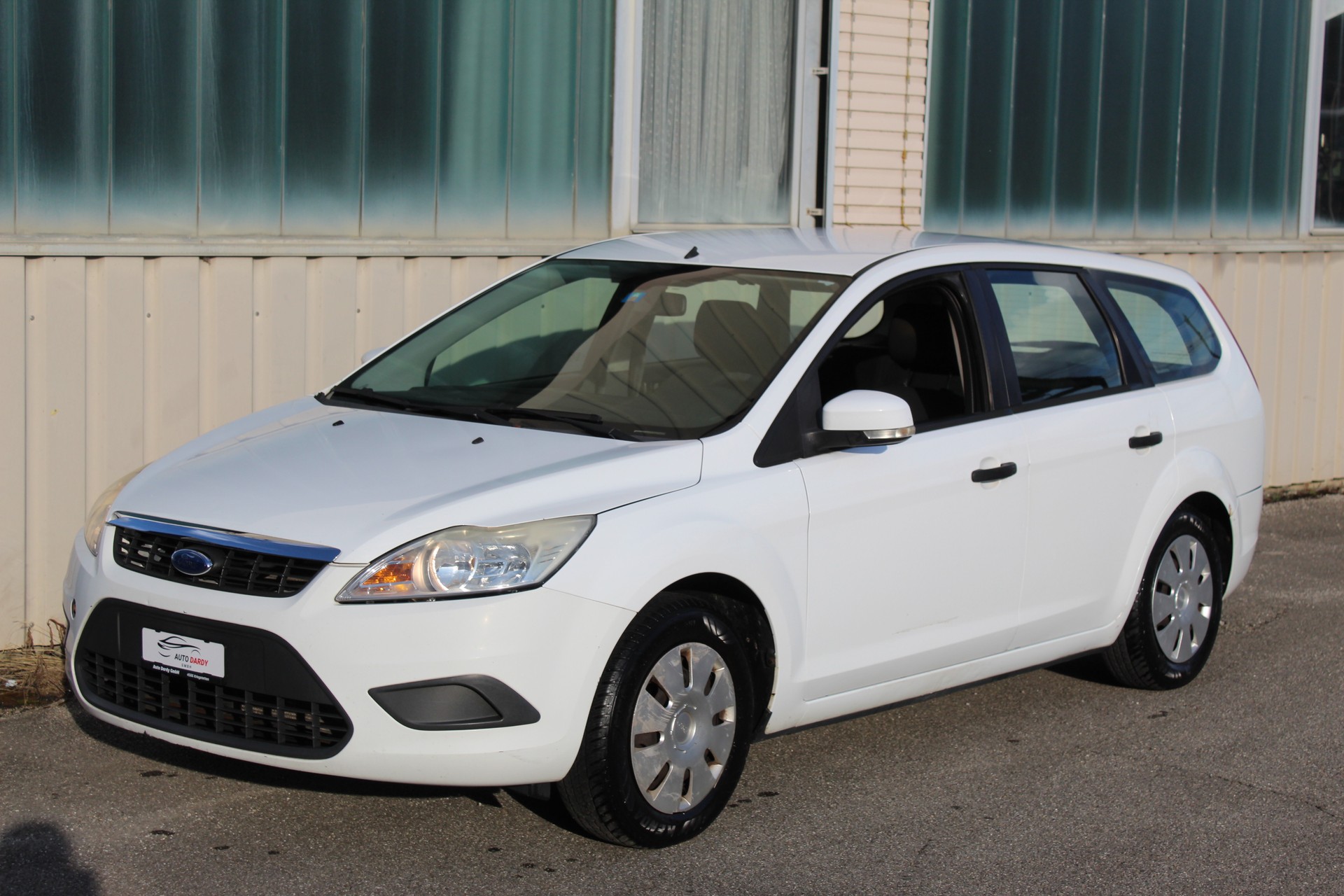 FORD Focus 1.6i Ambiente-image-6