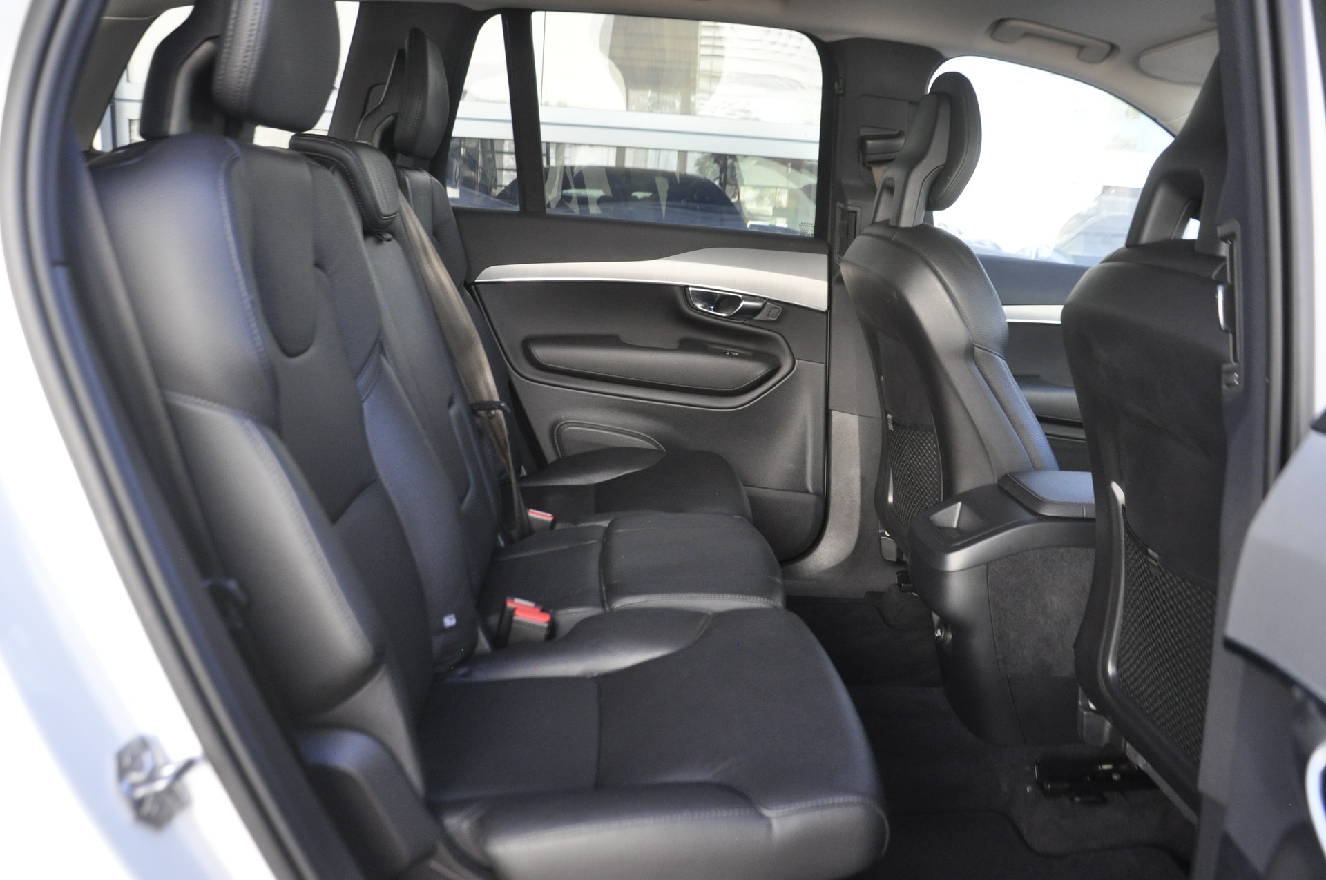 VOLVO XC90 B5 Diesel Mild Hybrid AWD Momentum Geartronic-image-8