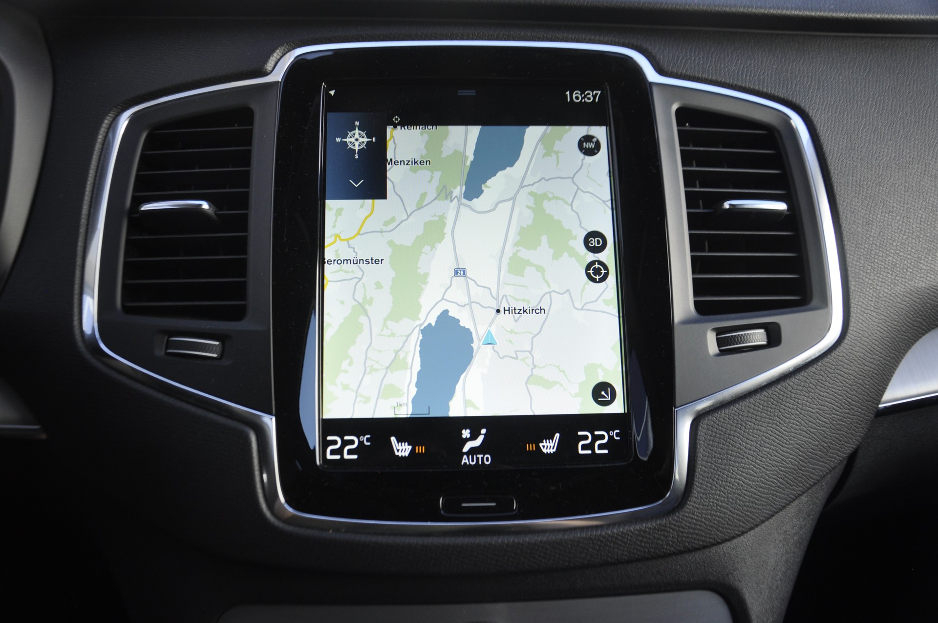VOLVO XC90 B5 Diesel Mild Hybrid AWD Momentum Geartronic-image-12