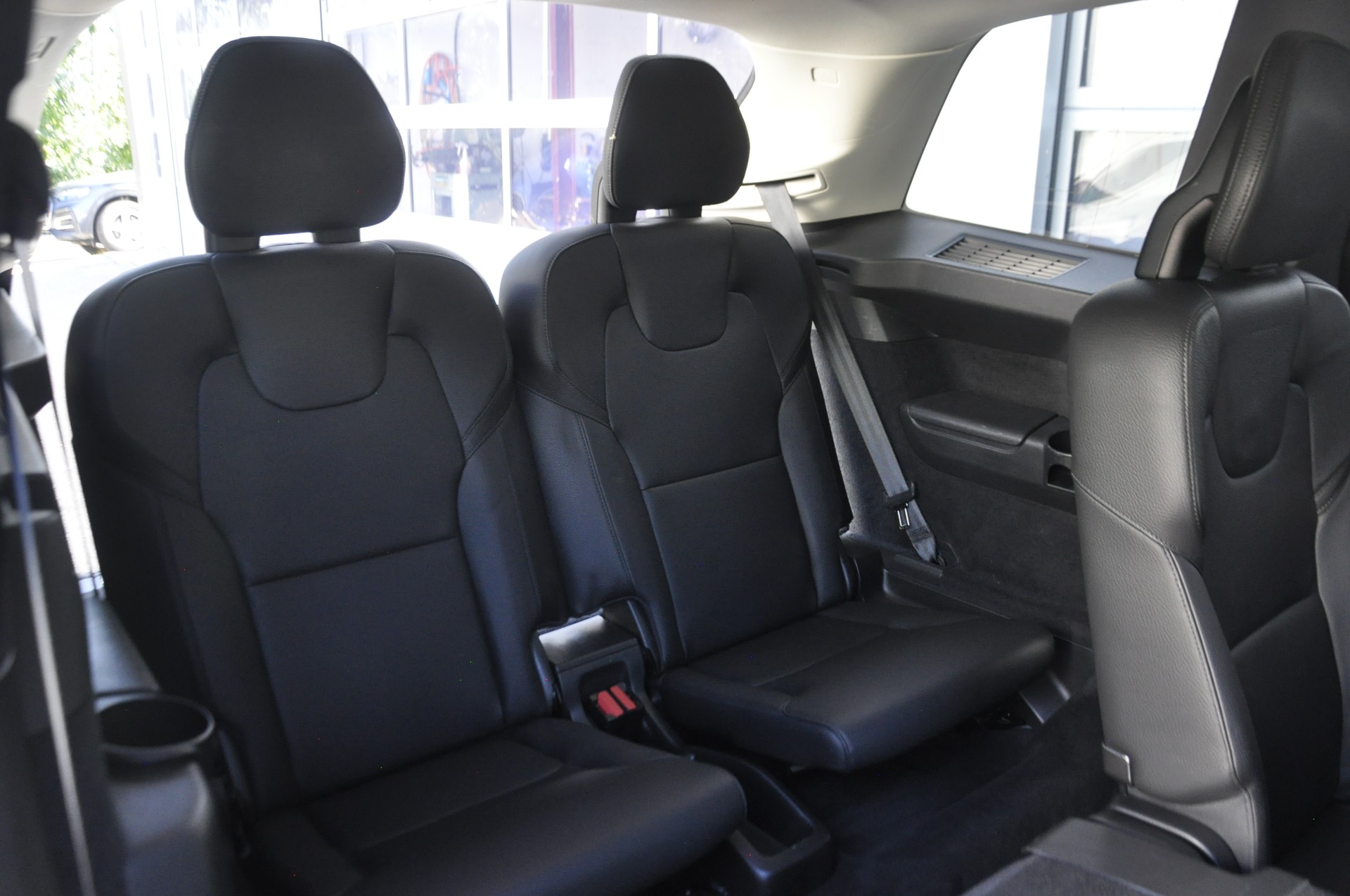 VOLVO XC90 B5 Diesel Mild Hybrid AWD Momentum Geartronic-image-9