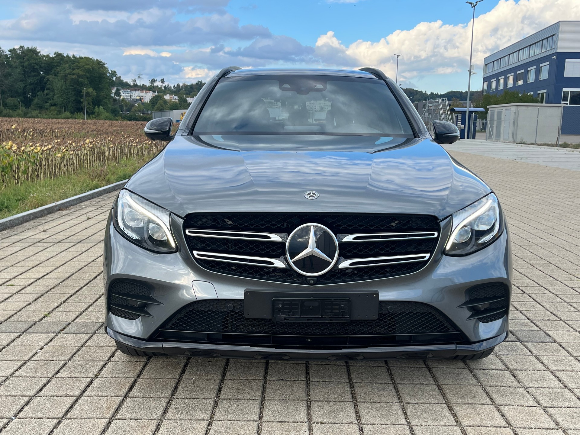 MERCEDES-BENZ GLC 300 4Matic AMG Line 9G-Tronic-image-1