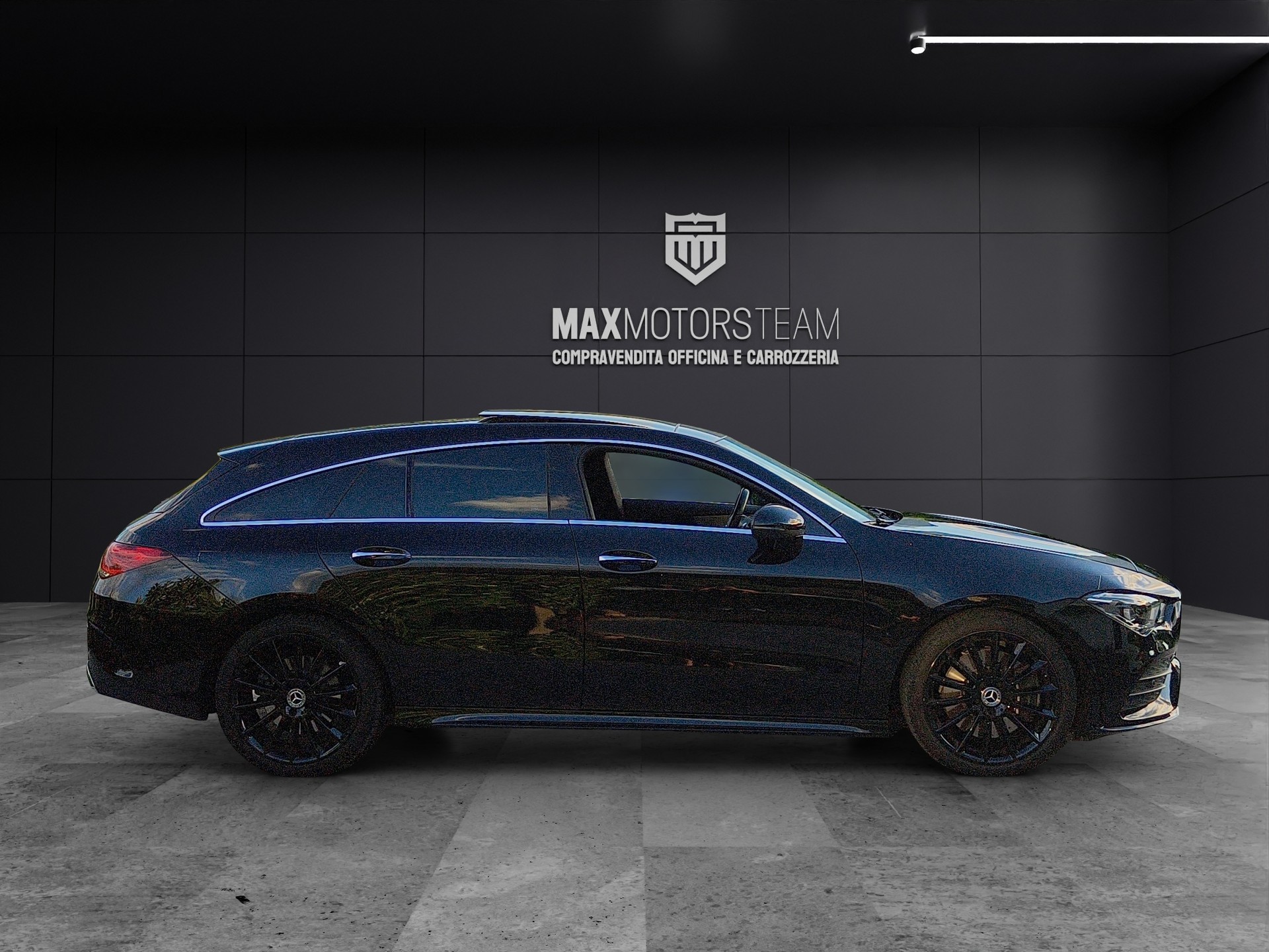 MERCEDES-BENZ CLA Shooting Brake 250 4Matic 7G-DCT AMG Line-image-3