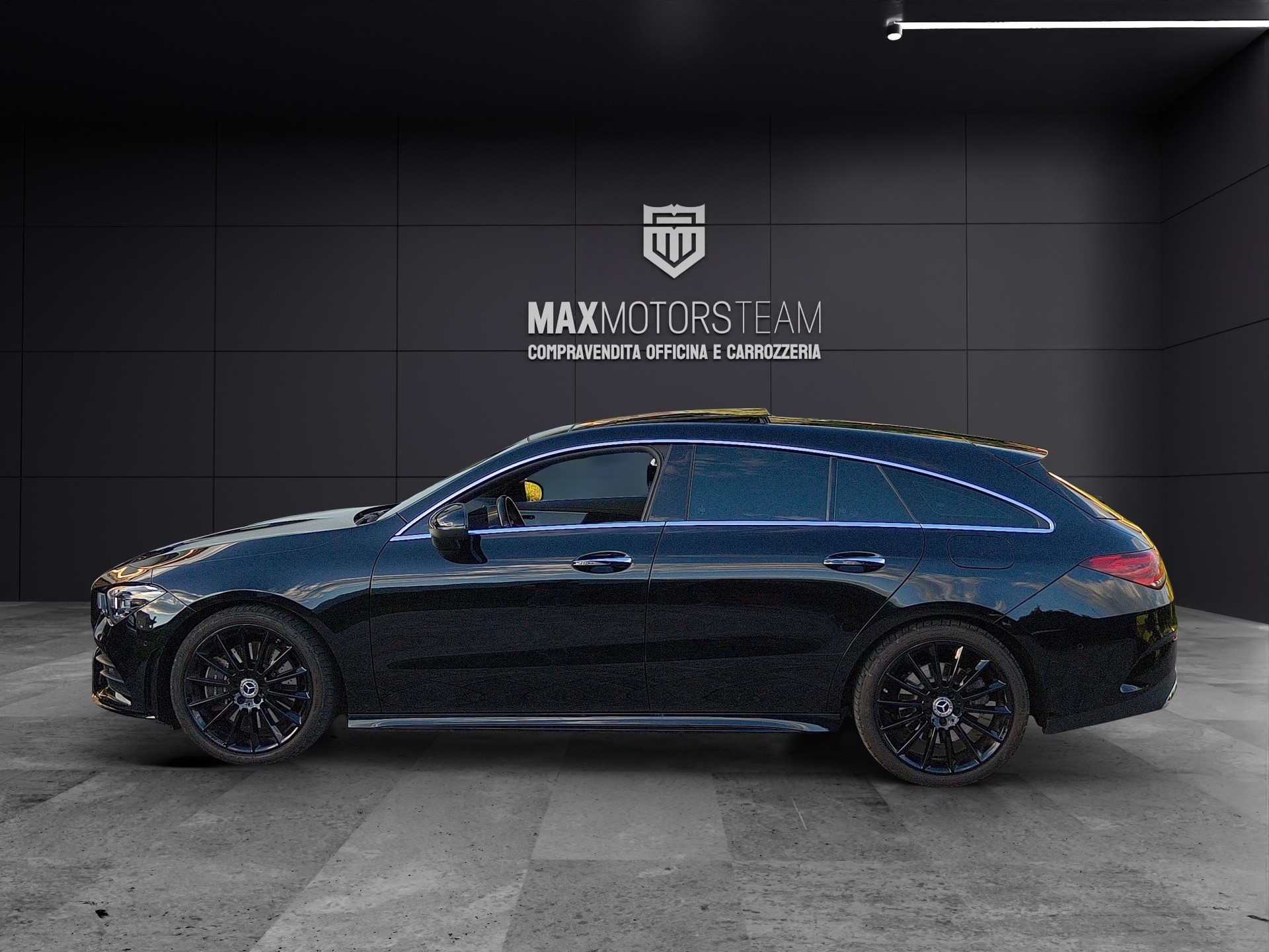 MERCEDES-BENZ CLA Shooting Brake 250 4Matic 7G-DCT AMG Line-image-2