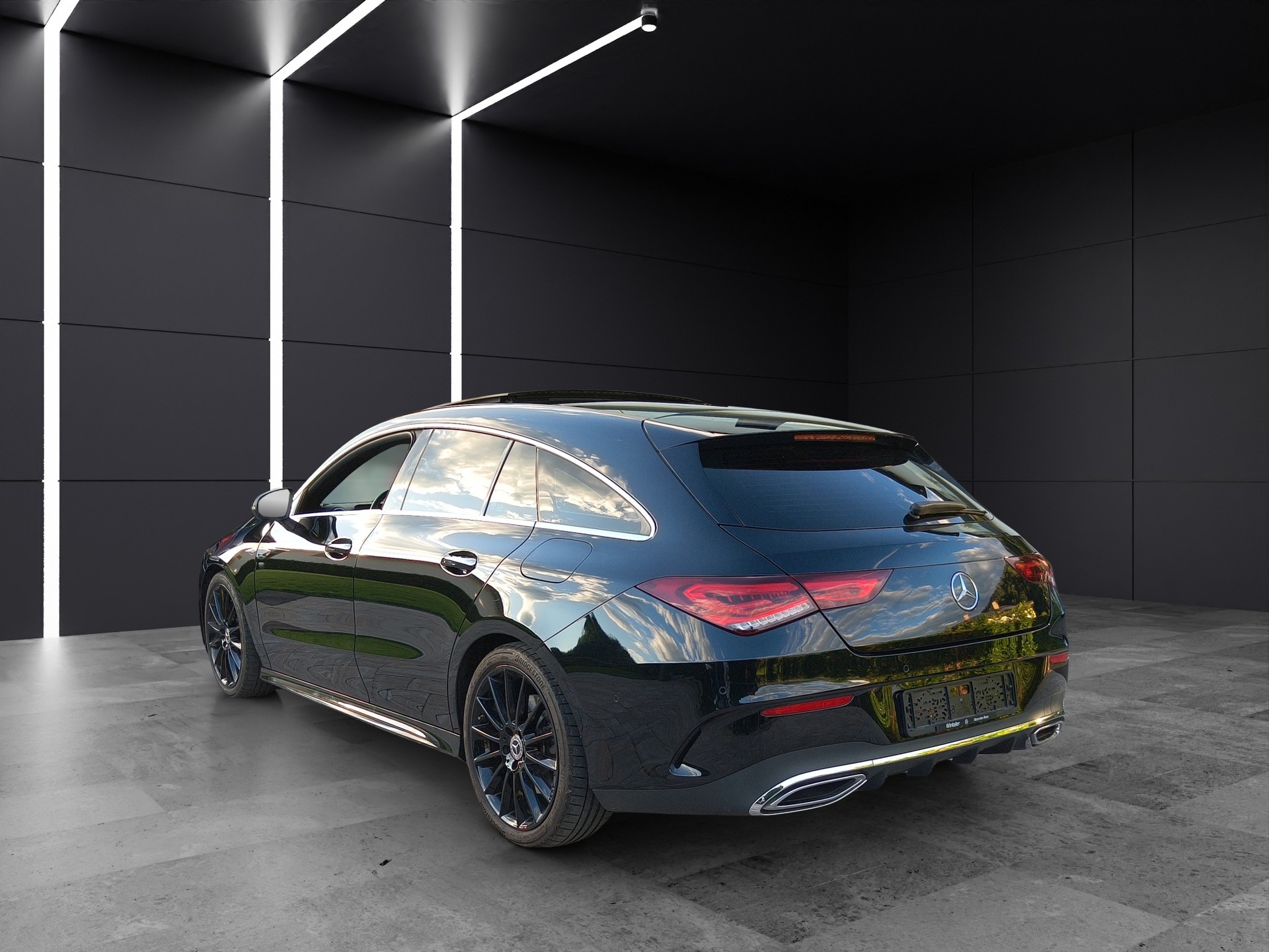 MERCEDES-BENZ CLA Shooting Brake 250 4Matic 7G-DCT AMG Line-image-5