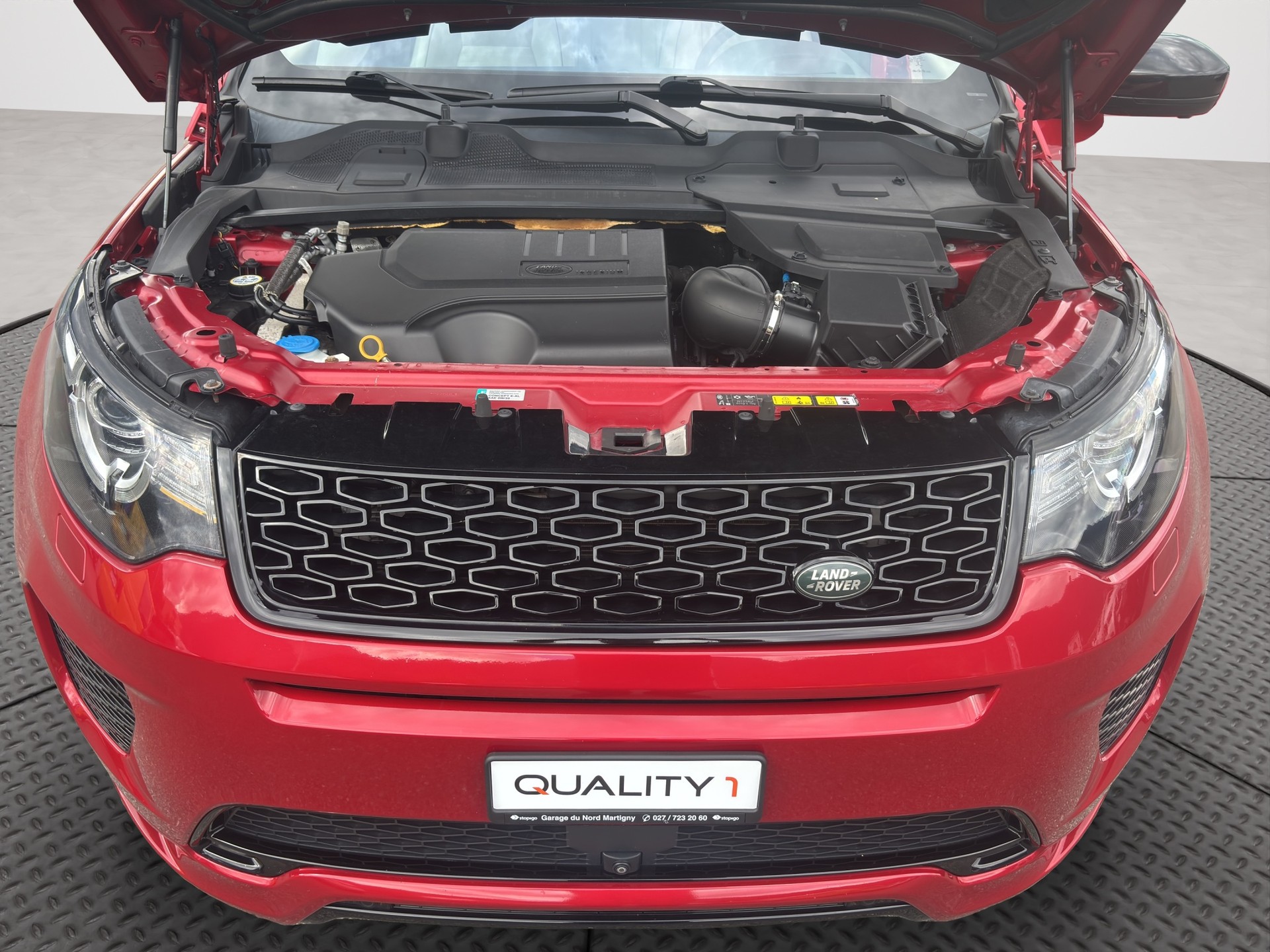 LAND ROVER Discovery Sport 2.0 Si4 HSE Luxury AT9-image-15