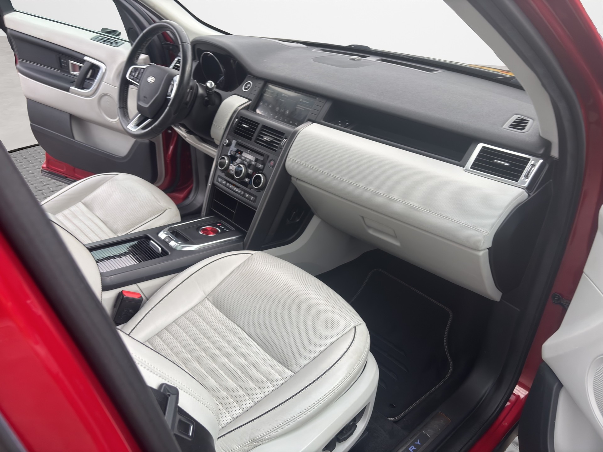 LAND ROVER Discovery Sport 2.0 Si4 HSE Luxury AT9-image-13