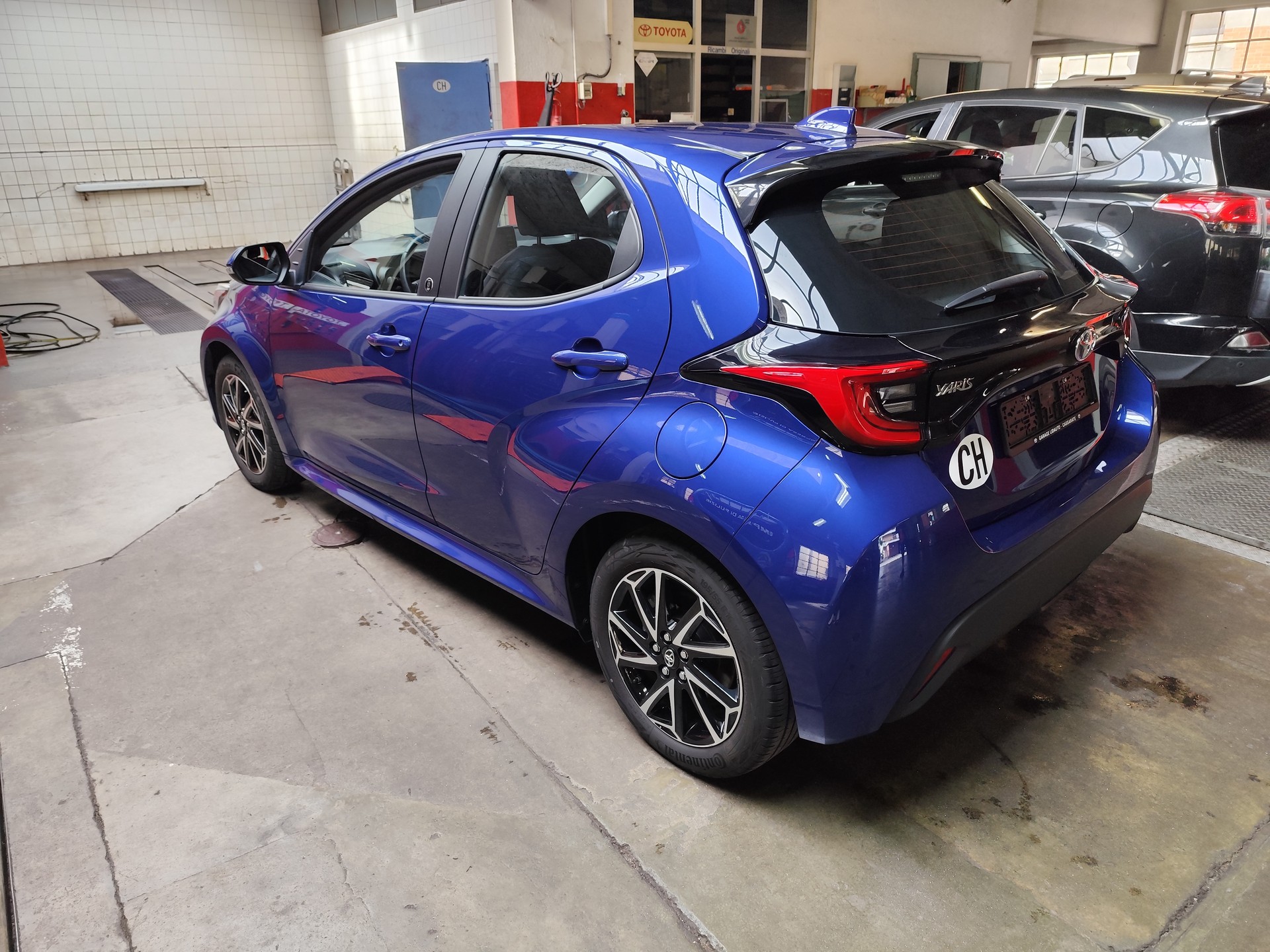 TOYOTA Yaris 1.5 Trend e-CVT-image-1