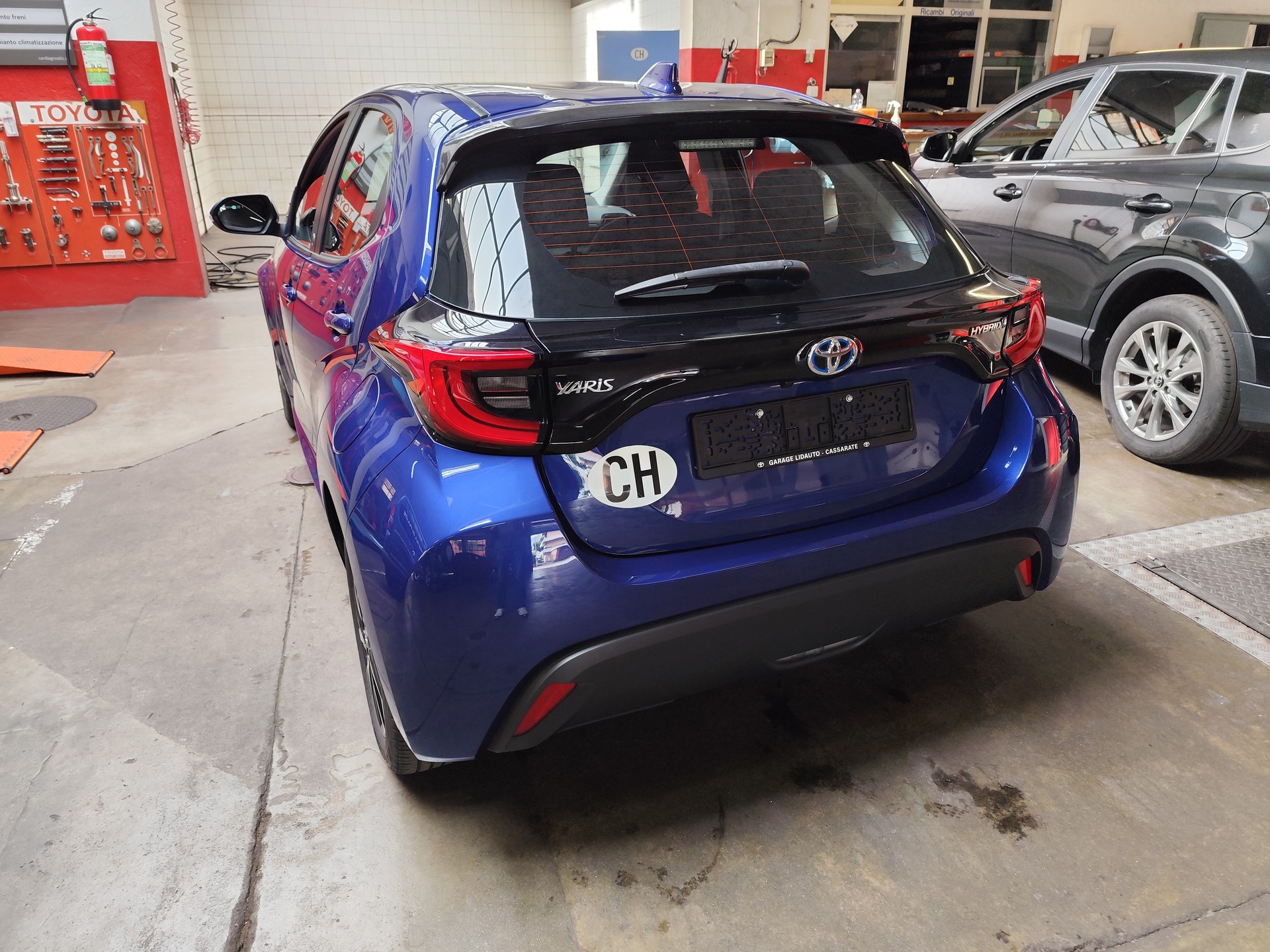 TOYOTA Yaris 1.5 Trend e-CVT-image-2