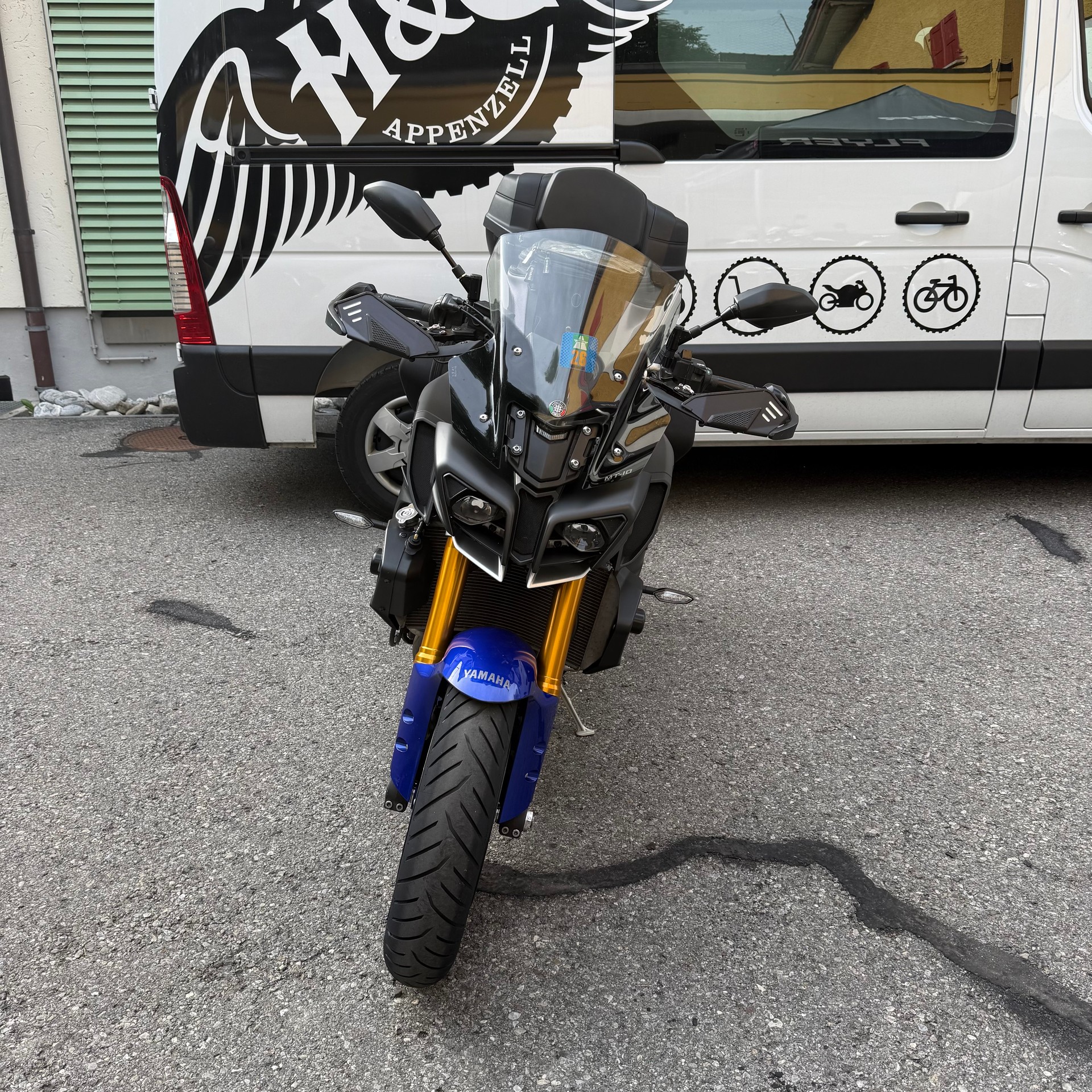 YAMAHA MT-10 ABS-image-2