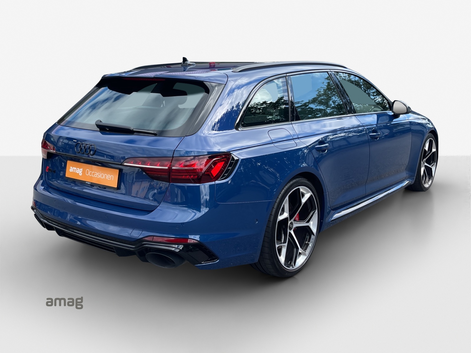 AUDI RS4 Avant quattro tiptronic-image-4