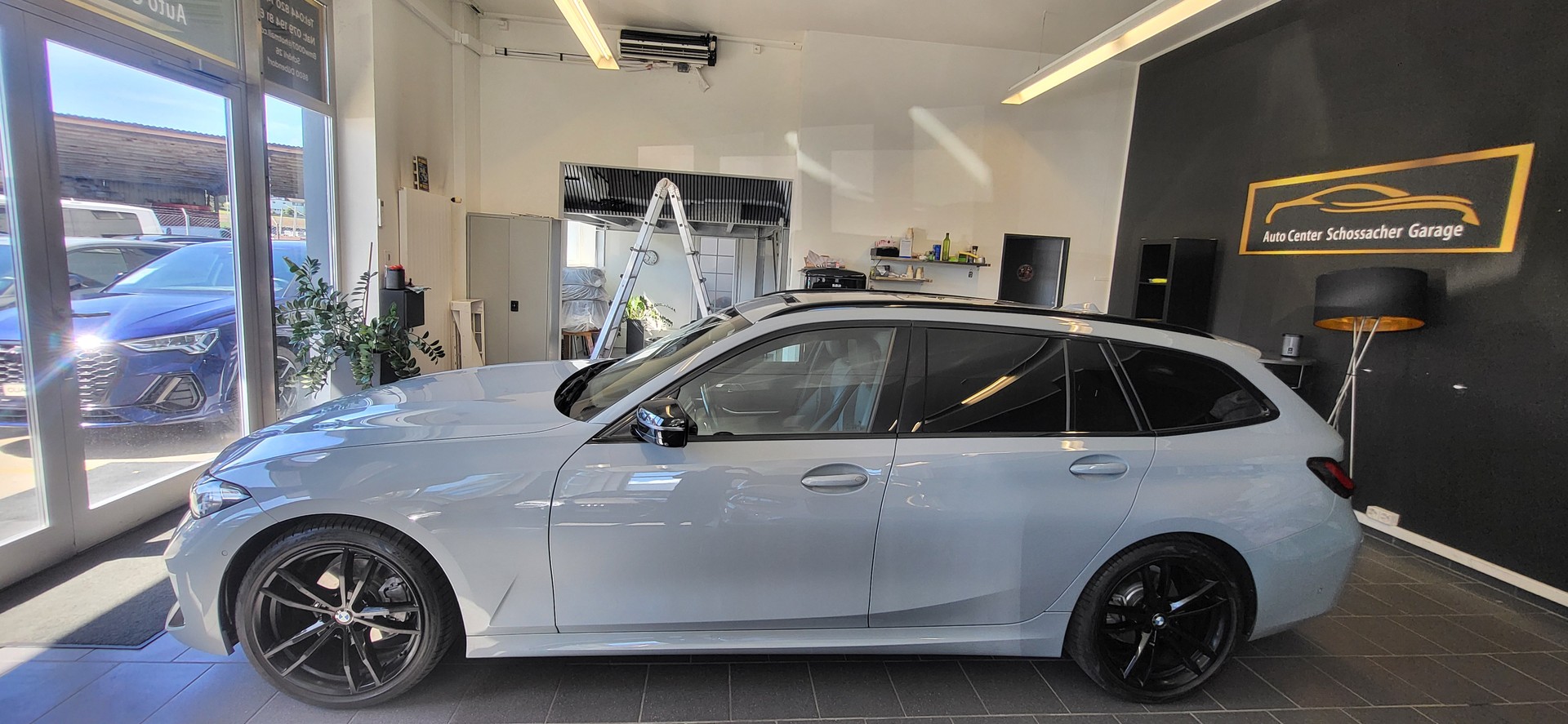 BMW 320d xDrive 48V Touring Steptronic-image-10