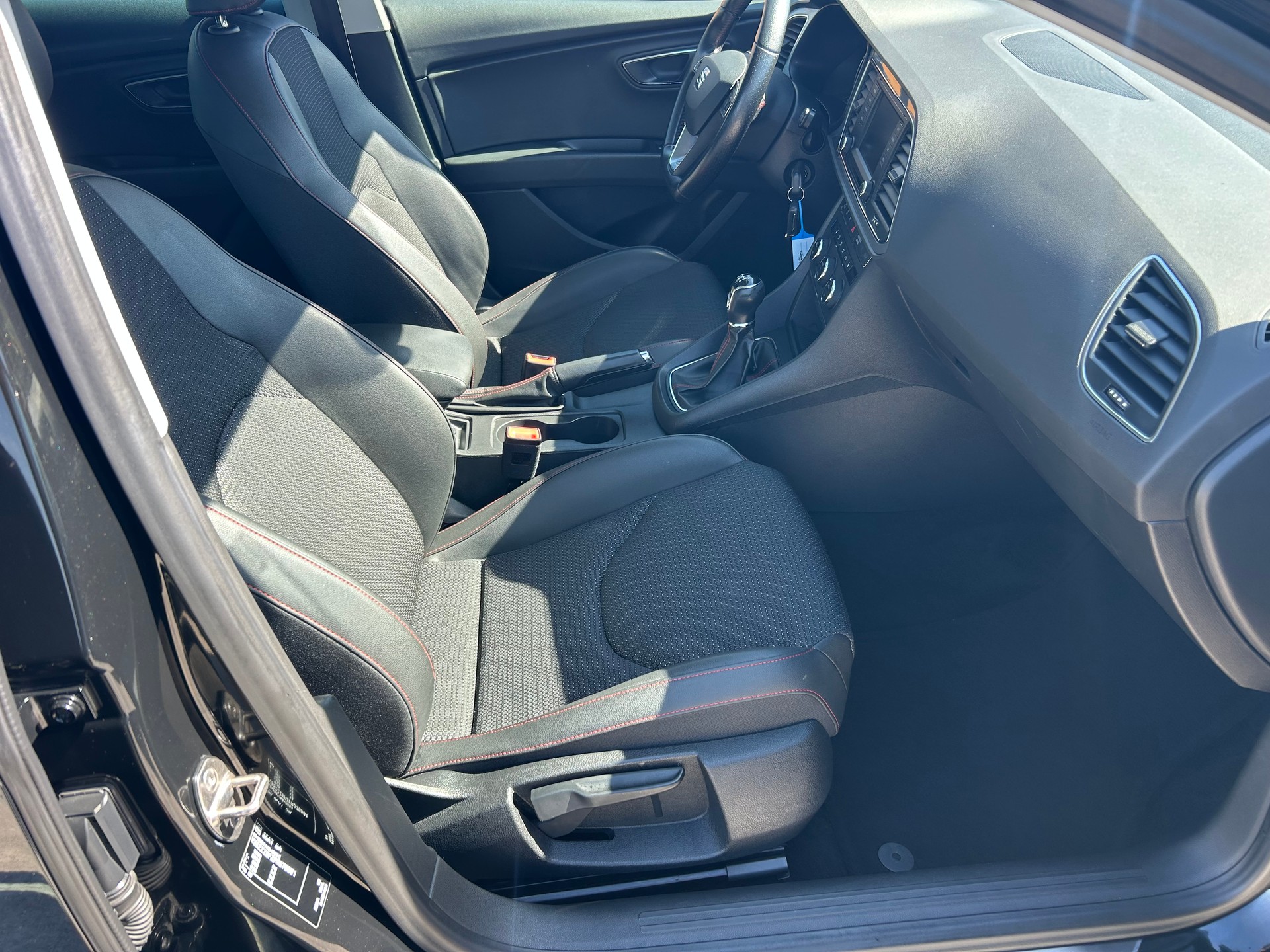 SEAT Leon ST 1.4 TSI FR-image-6