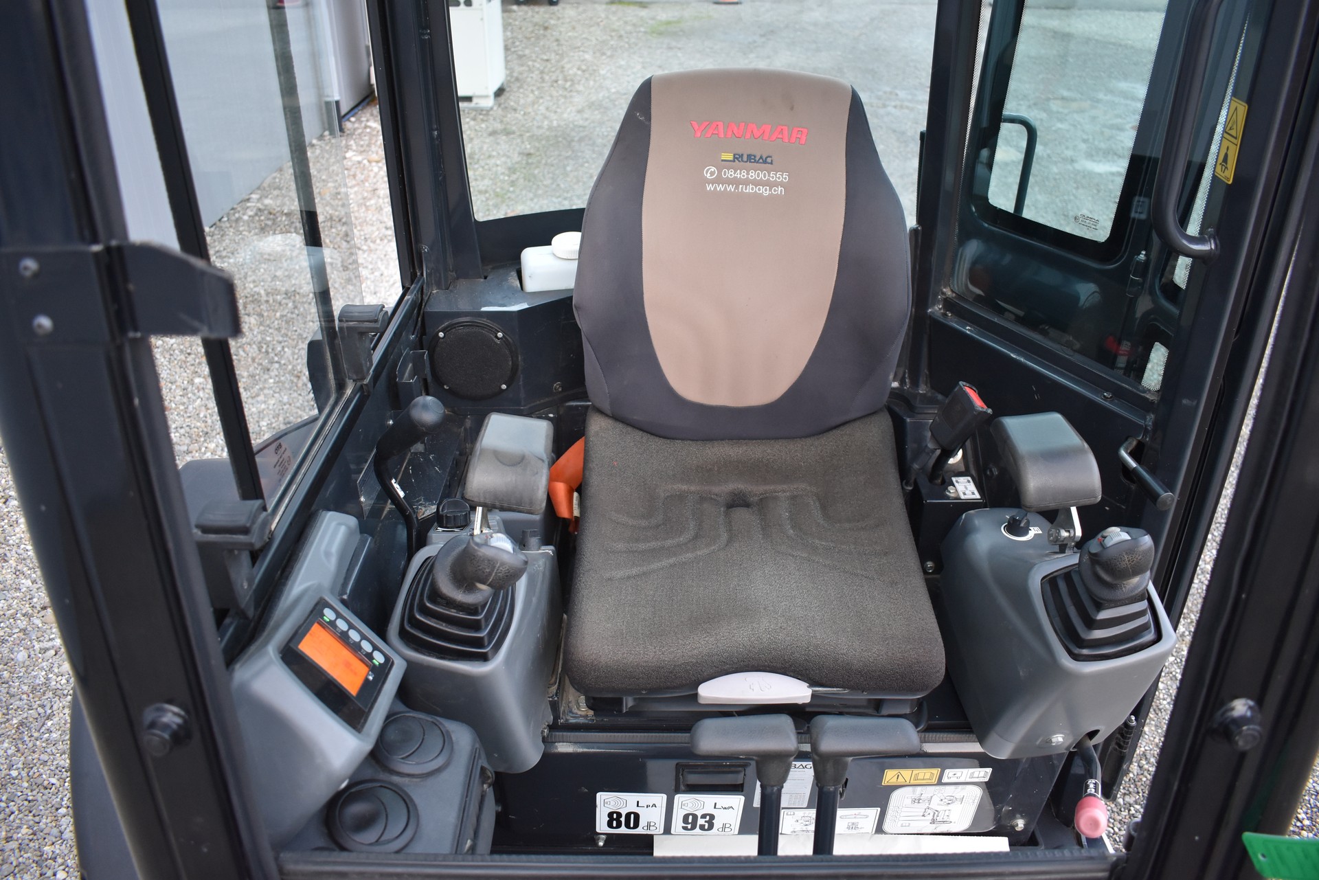 AC Yanmar VIO 23-6 Mini-Bagger-image-13