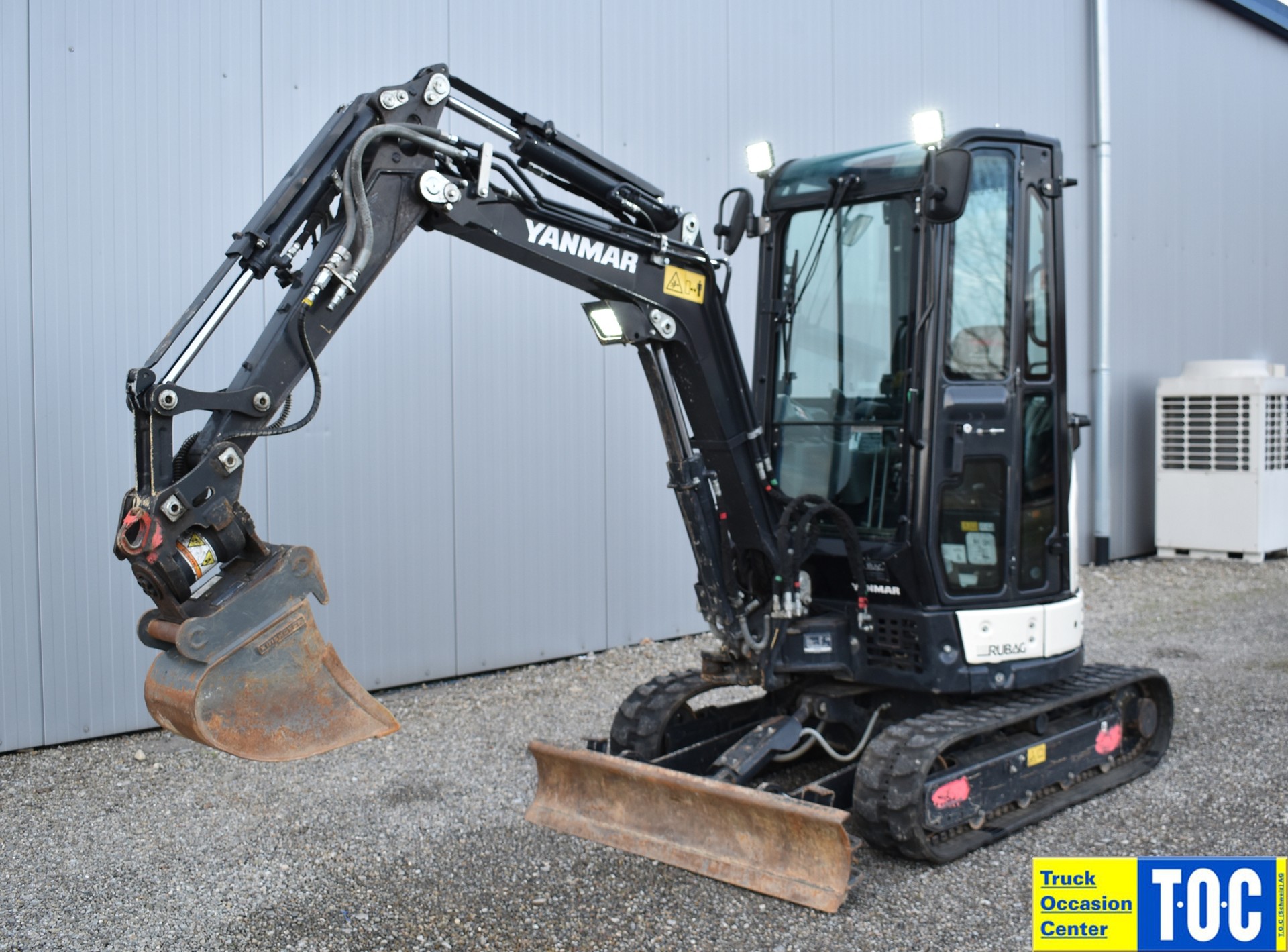 AC Yanmar VIO 23-6 Mini-Bagger-image-0
