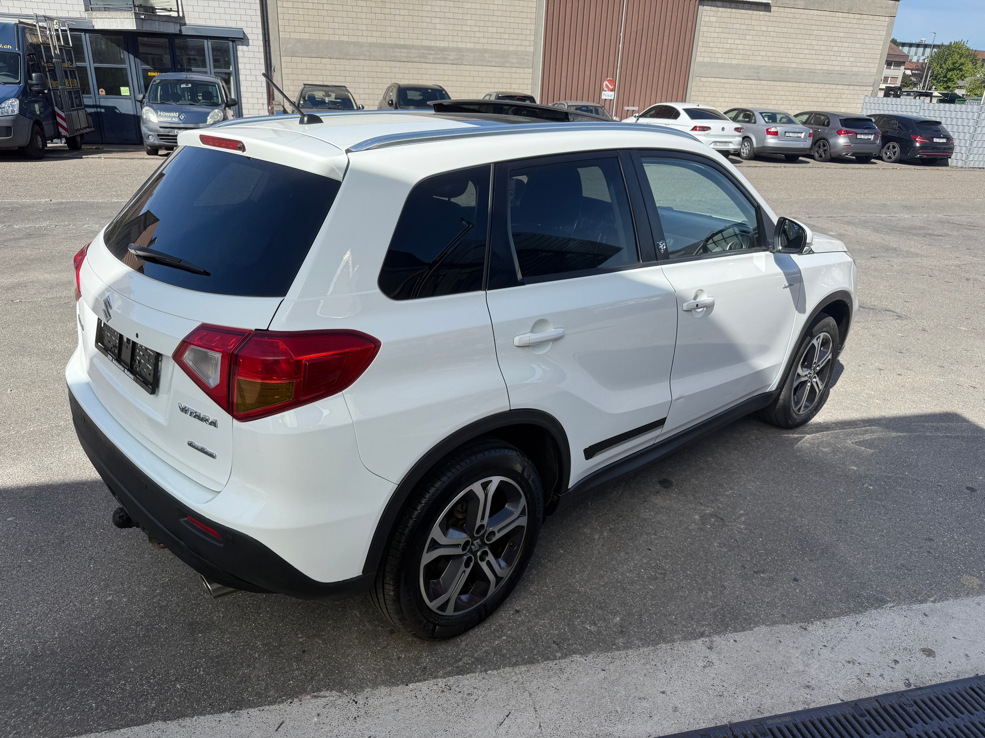 SUZUKI Vitara 1.6 TD Sergio Cellano Top-image-3