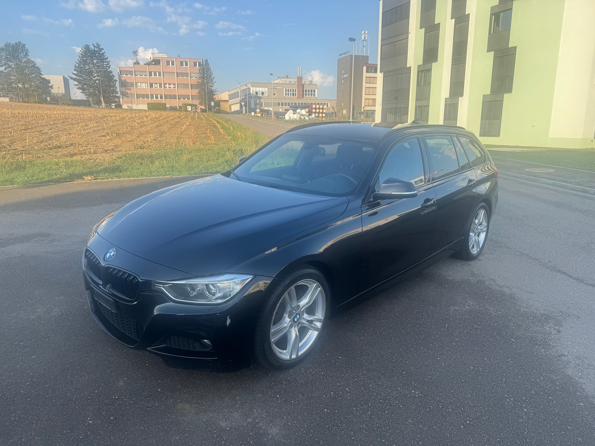 BMW 320d Touring Steptronic-image-1