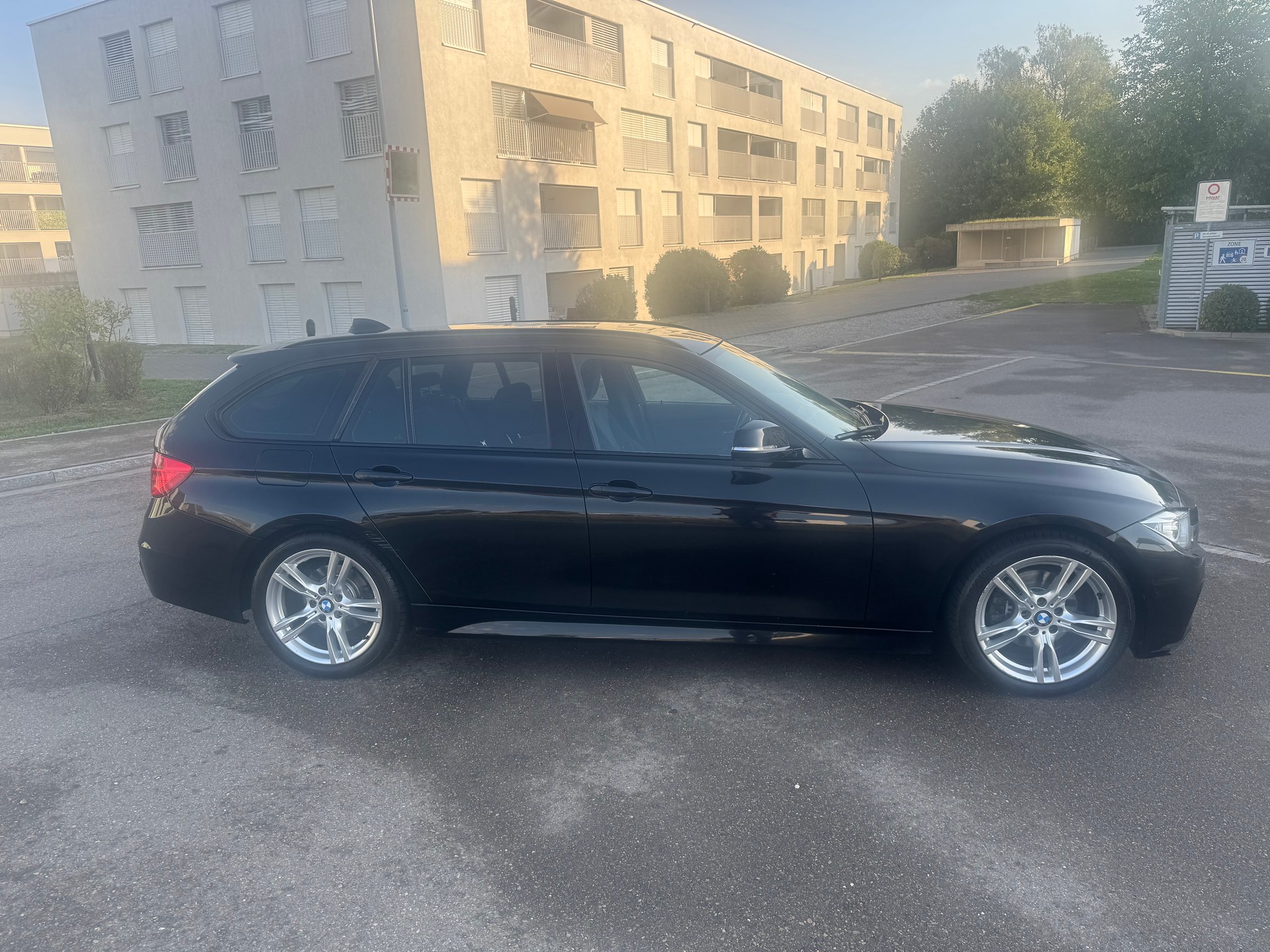 BMW 320d Touring Steptronic-image-10