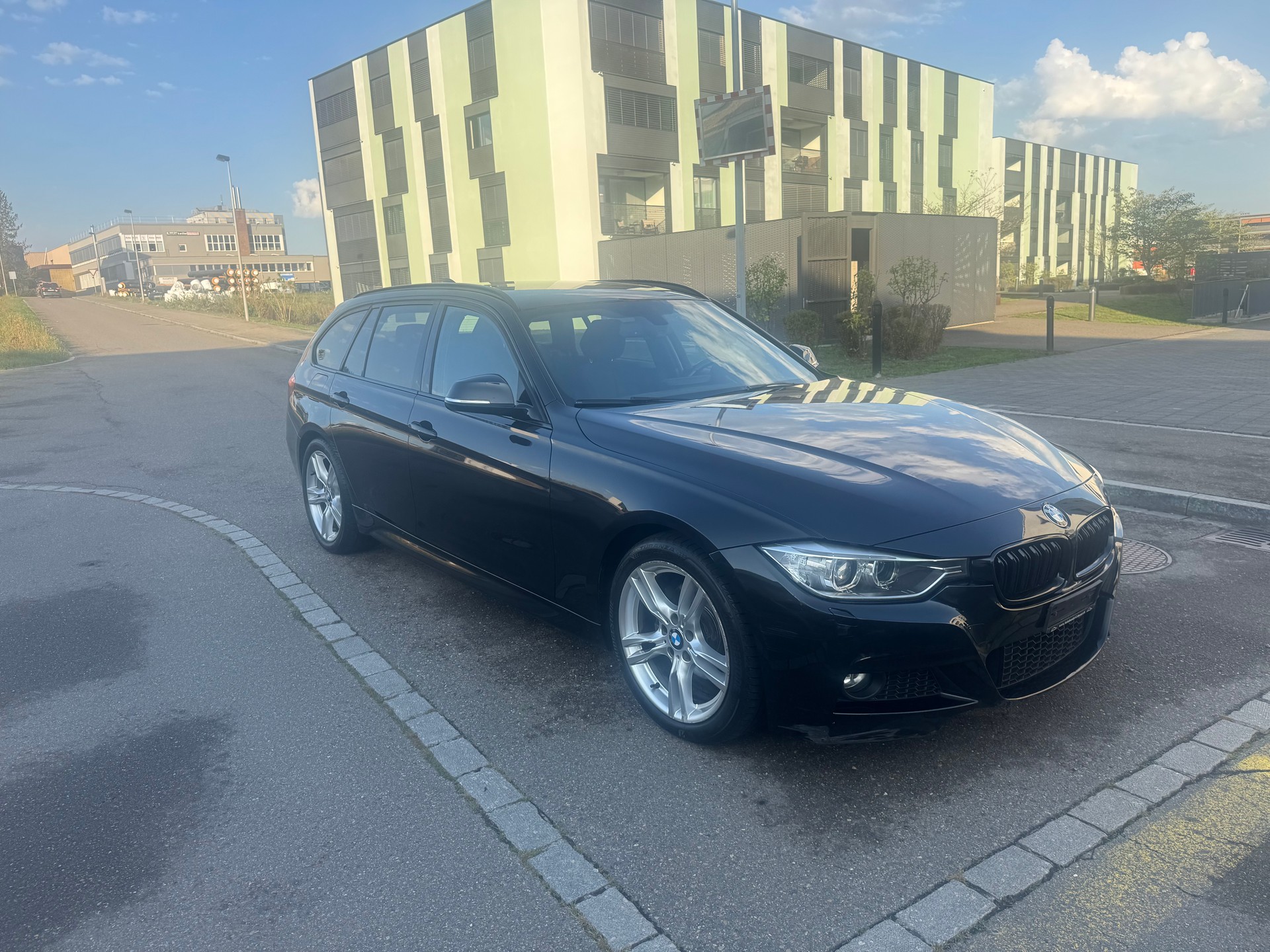 BMW 320d Touring Steptronic-image-4