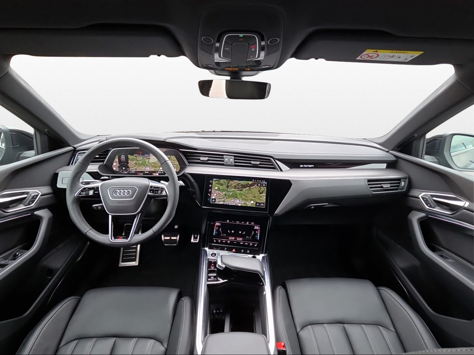 AUDI Q8 55 e-tron S line quattro-image-3