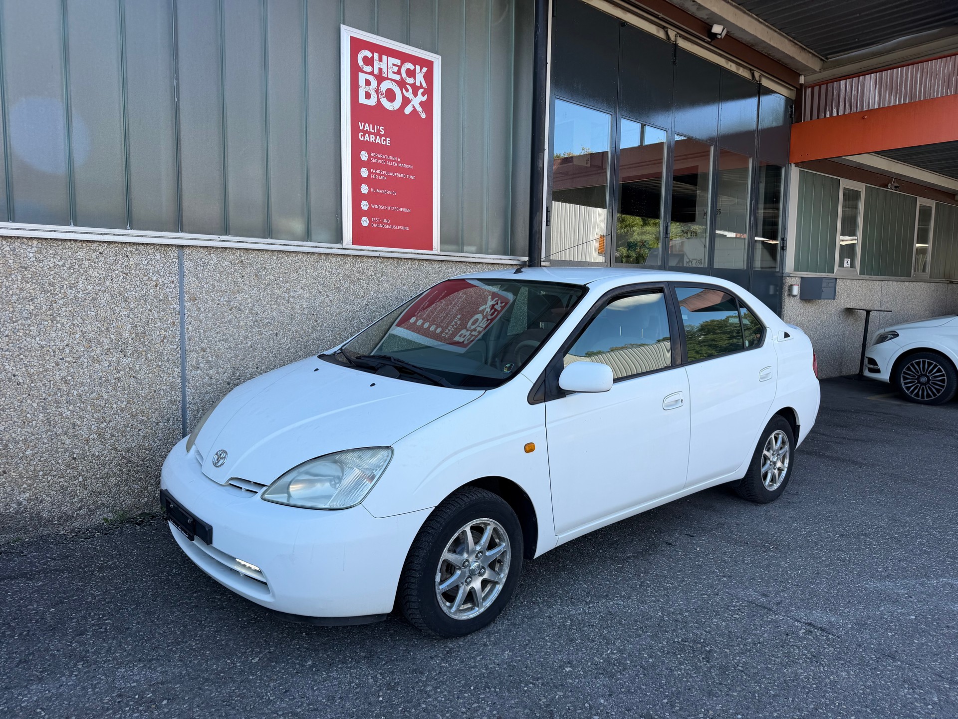 TOYOTA Prius 1.5 16V Hybrid-image-0
