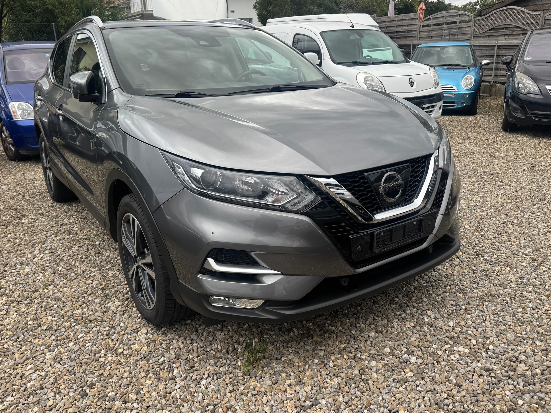 NISSAN Qashqai 1.2 DIG-T acenta-image-0