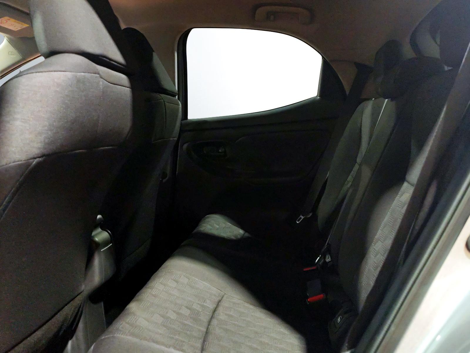 TOYOTA Yaris 1.5 VVT-i HSD Trend-image-15