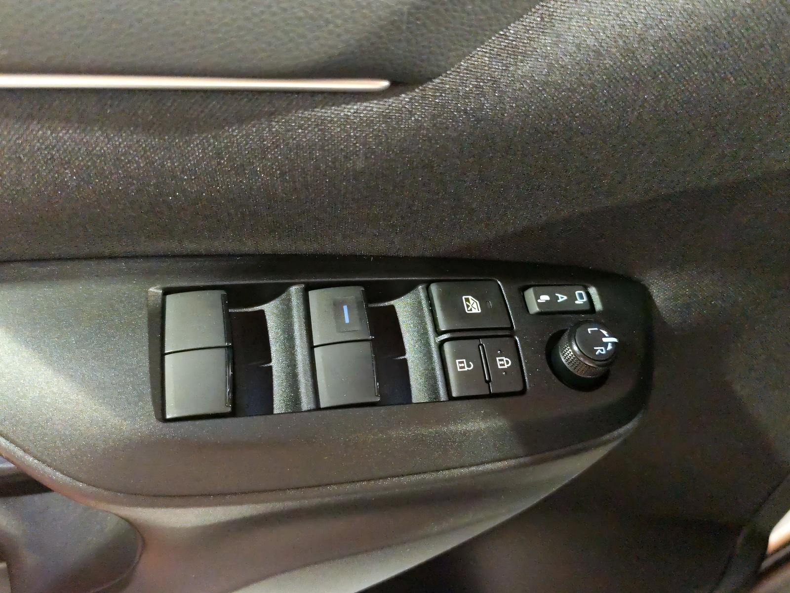 TOYOTA Yaris 1.5 VVT-i HSD Trend-image-14
