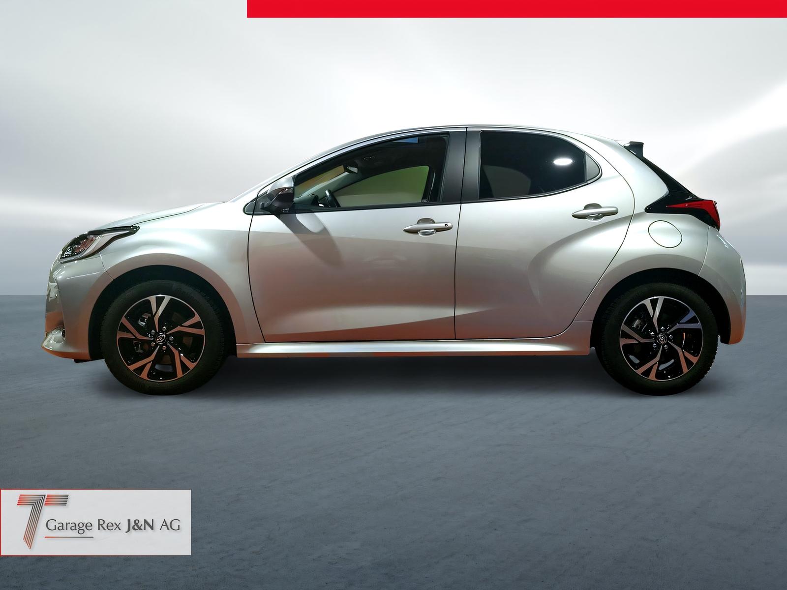 TOYOTA Yaris 1.5 VVT-i HSD Trend-image-1