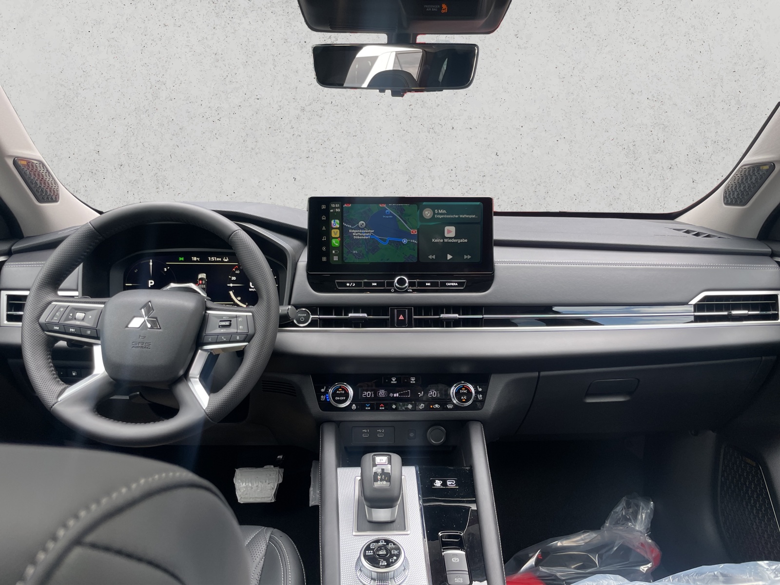 MITSUBISHI Outlander 2.4 PHEV Instyle 4x4-image-11