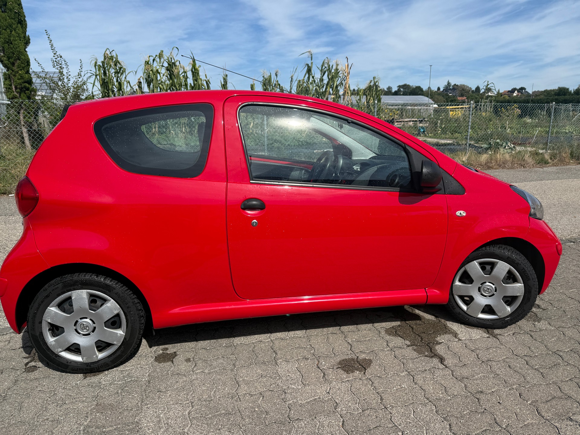 TOYOTA 1.0 VVT-i Linea Terra-image-2