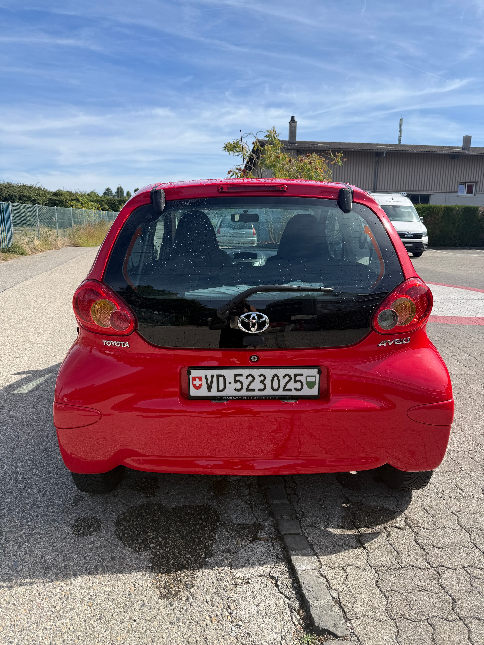 TOYOTA 1.0 VVT-i Linea Terra-image-1