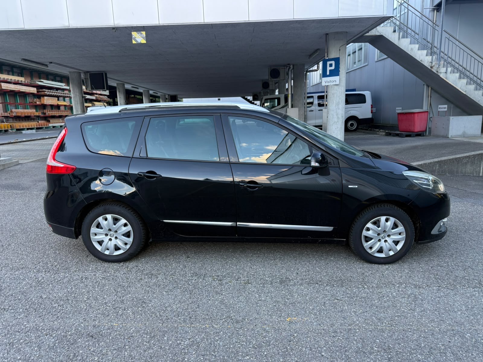 RENAULT 1.2 TCe 130 Swiss Ed. S/S 7P-image-1
