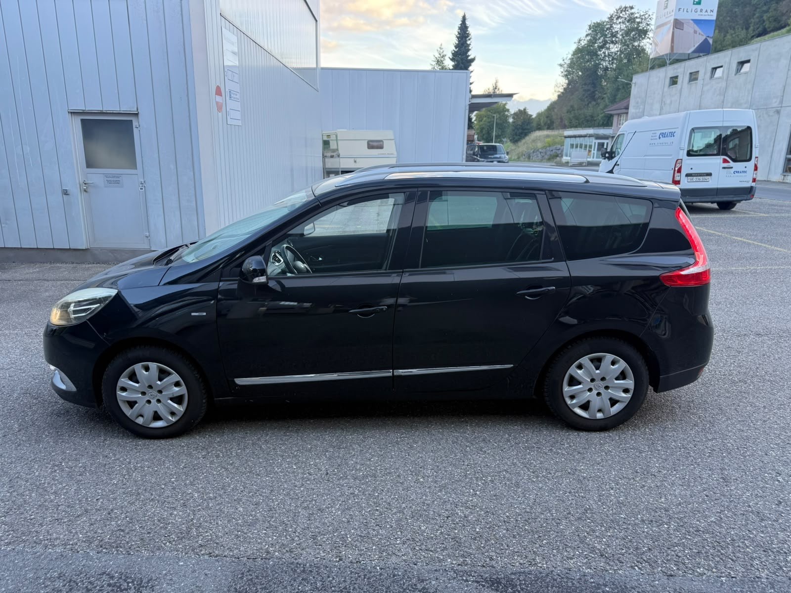 RENAULT 1.2 TCe 130 Swiss Ed. S/S 7P-image-2