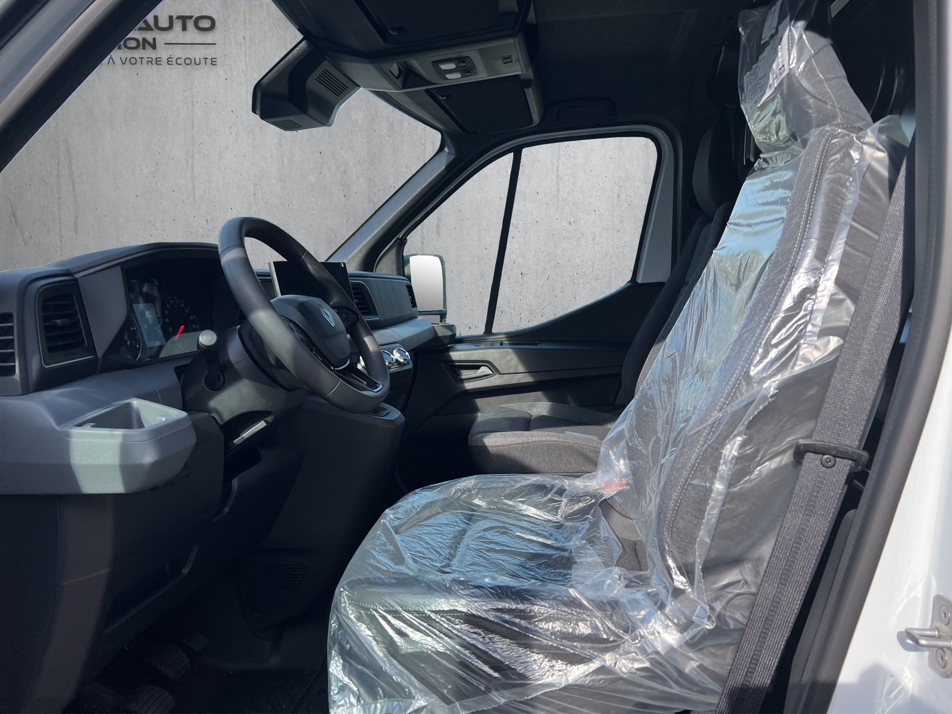 RENAULT MASTER 3.5T L2H2-image-14