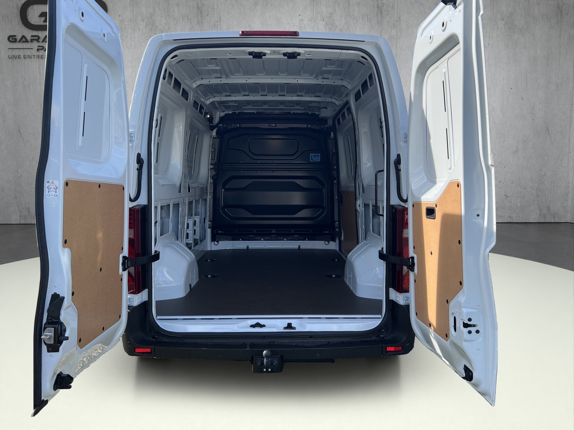 RENAULT MASTER 3.5T L2H2-image-12