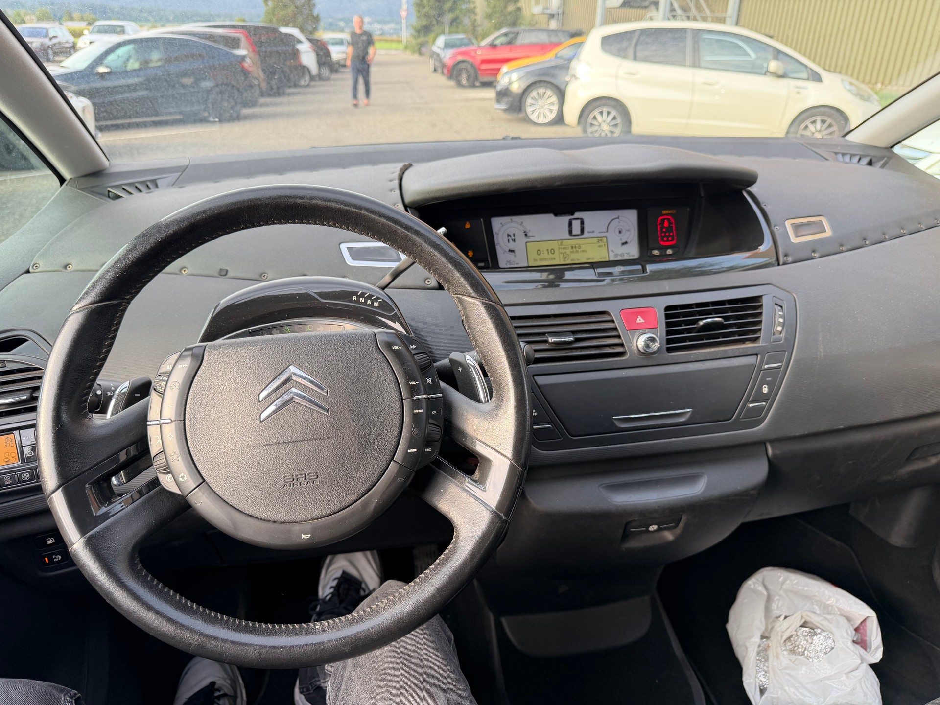 CITROEN Grand C4 Picasso 2.0i 16V Exclusive-image-8