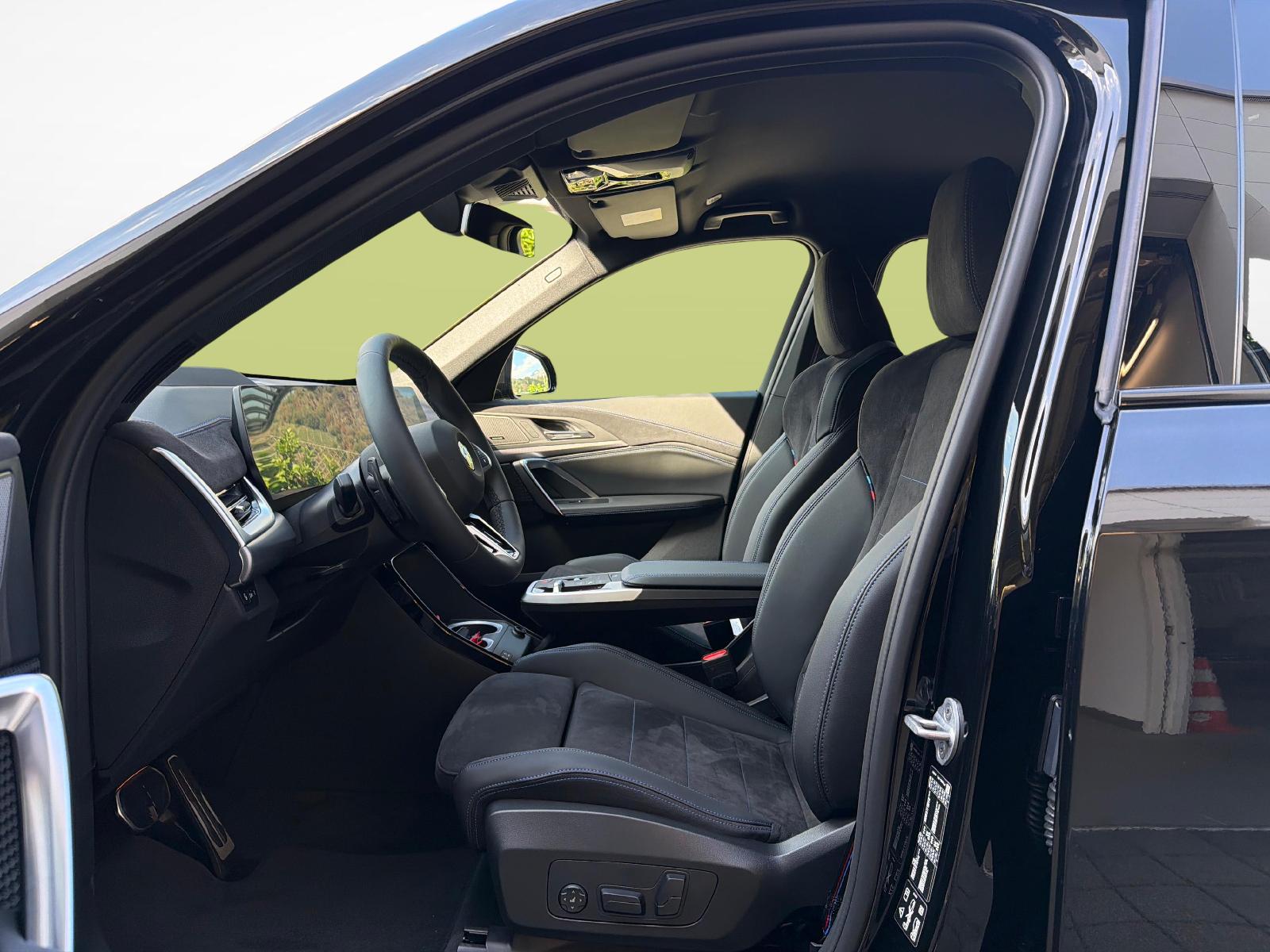 BMW X1 20d xDrive paddles-image-9