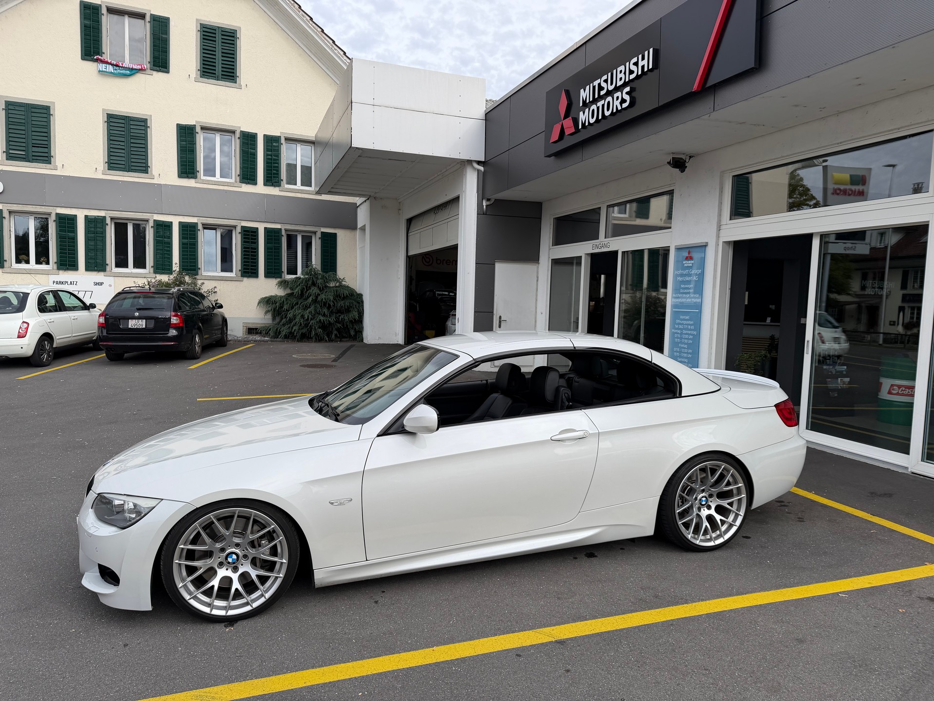 BMW 335i Cabriolet DSG-image-12